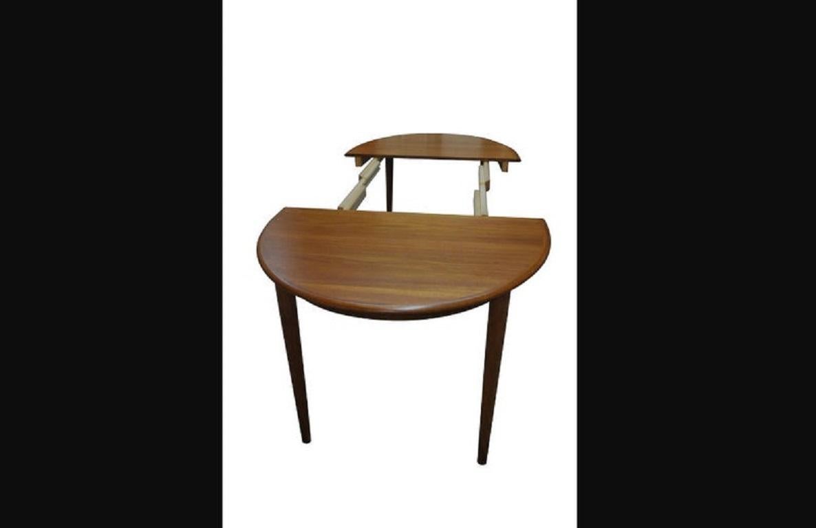 Mid-Century Modern Kai Kristiansen designed Teak Extending Oval Dining Table for Skovmand Andersen For Sale