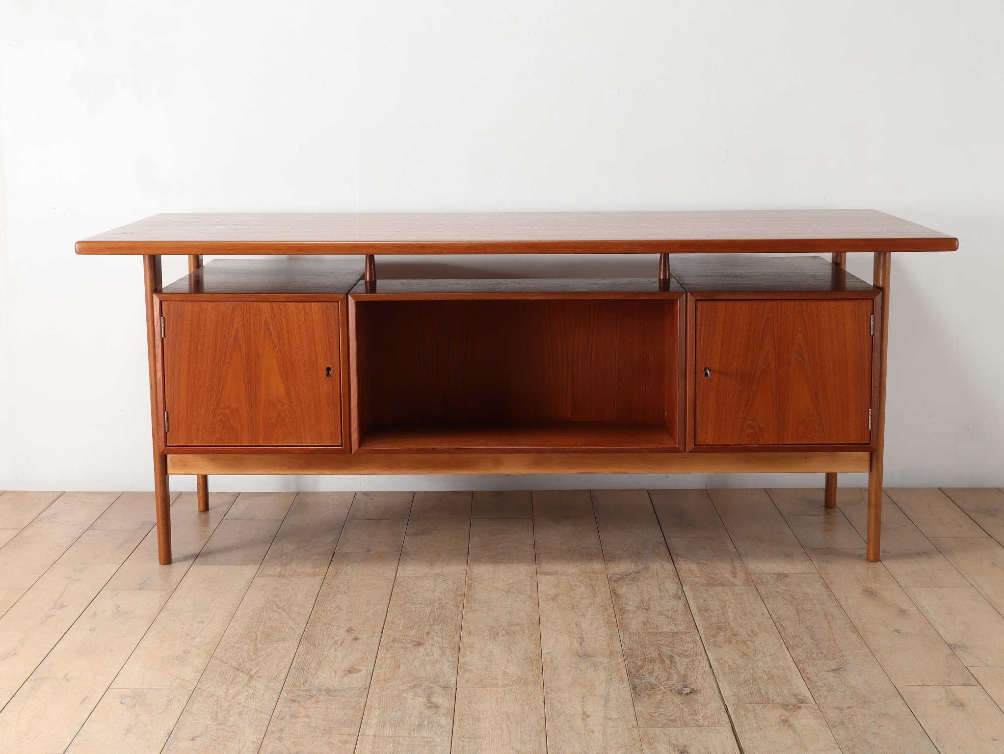 Scandinavian Modern KAI KRISTIANSEN DESK FM60　1960's
