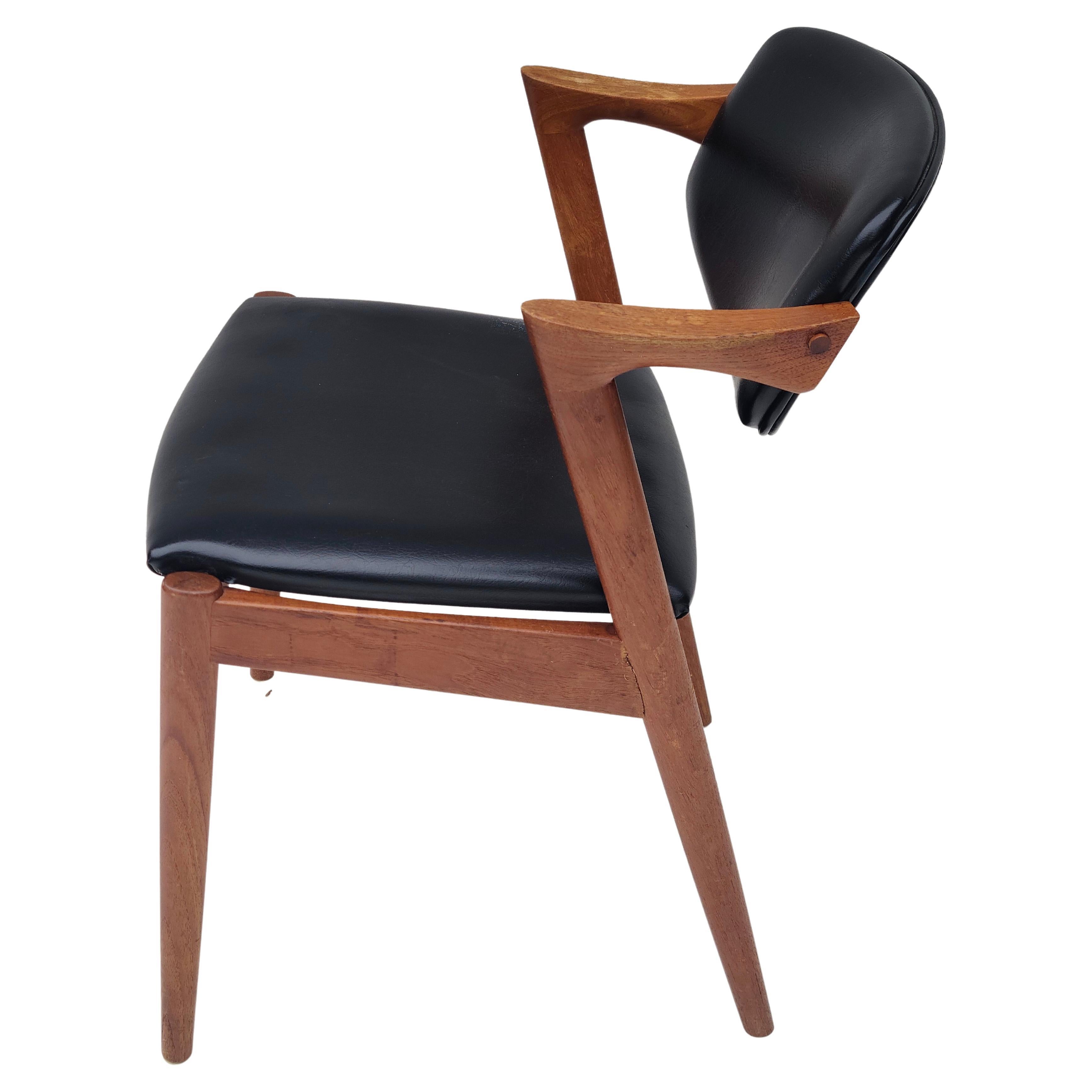 Naugahyde Kai Kristiansen Dining Chair Teak Denmark Model 42