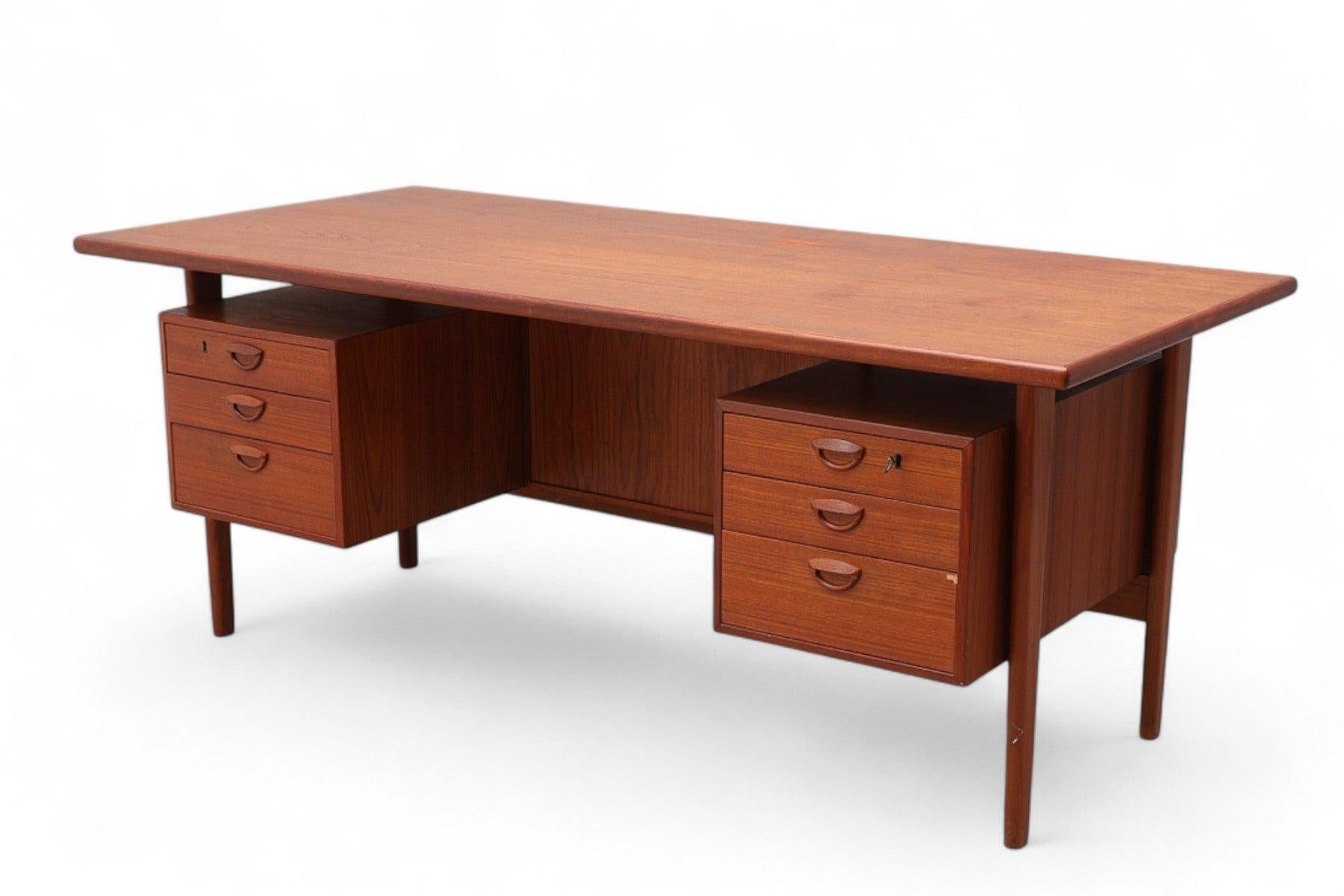 Danese Scrivania direzionale Kai Kristiansen Fm 60 in teak in vendita