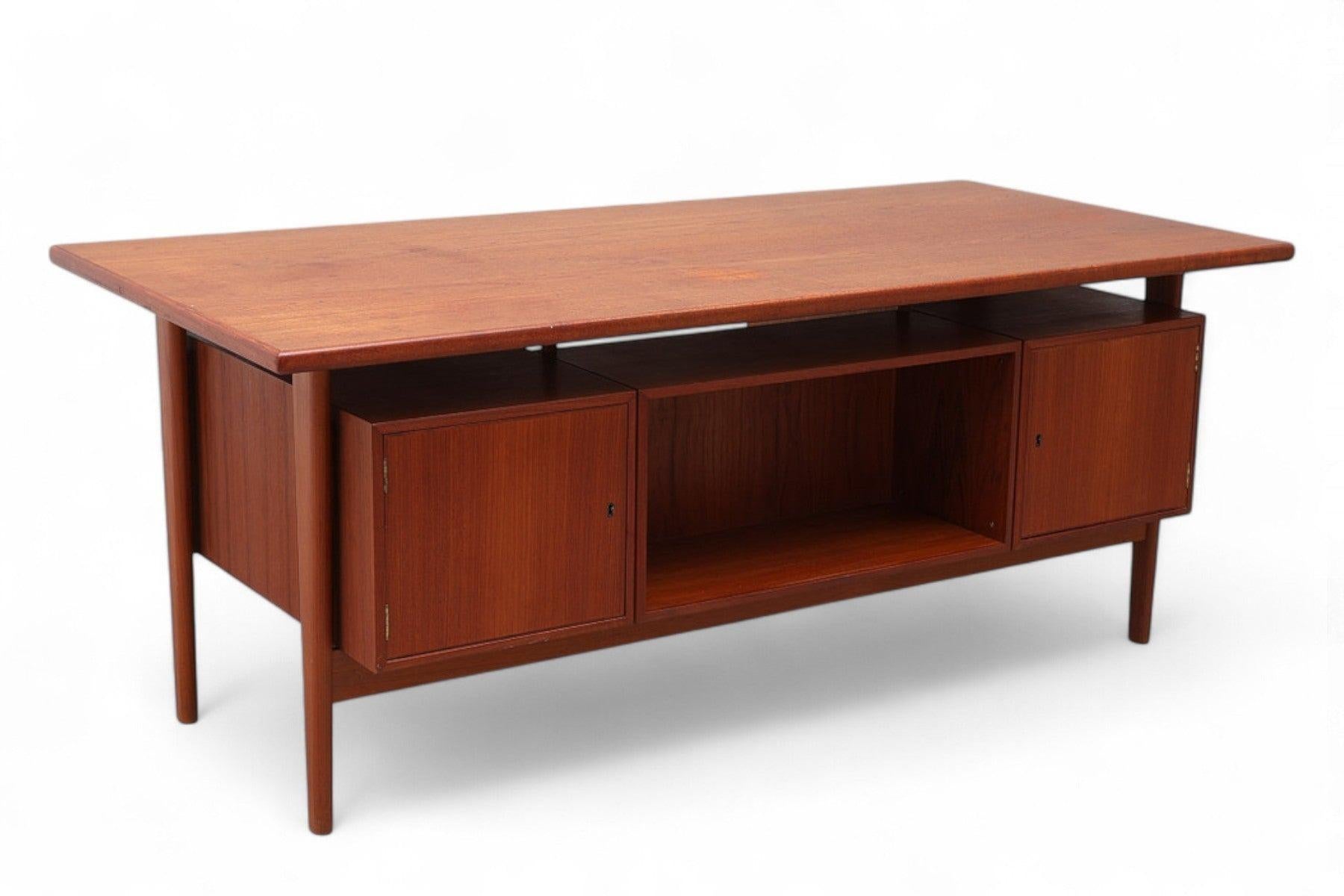 Scrivania direzionale Kai Kristiansen Fm 60 in teak In condizioni buone in vendita a Berkeley, CA