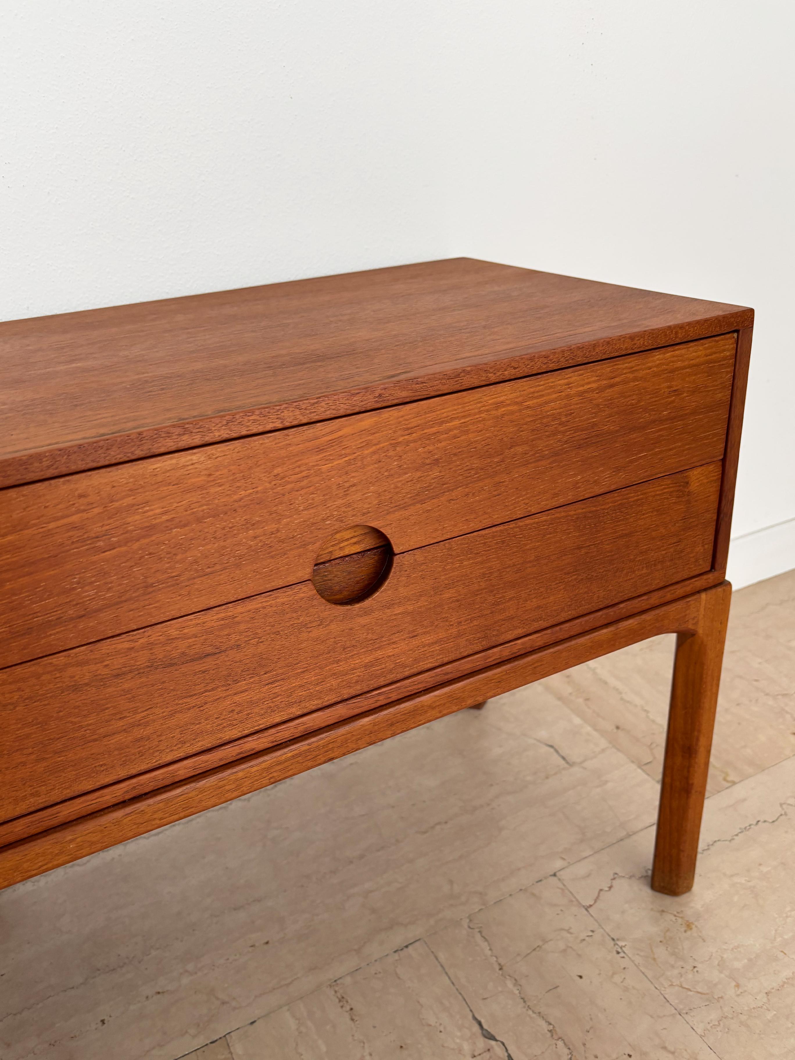 Kai Kristiansen per Aksel Kjergaard Comodini scandinavi in teak Danimarca 1960s in vendita 5