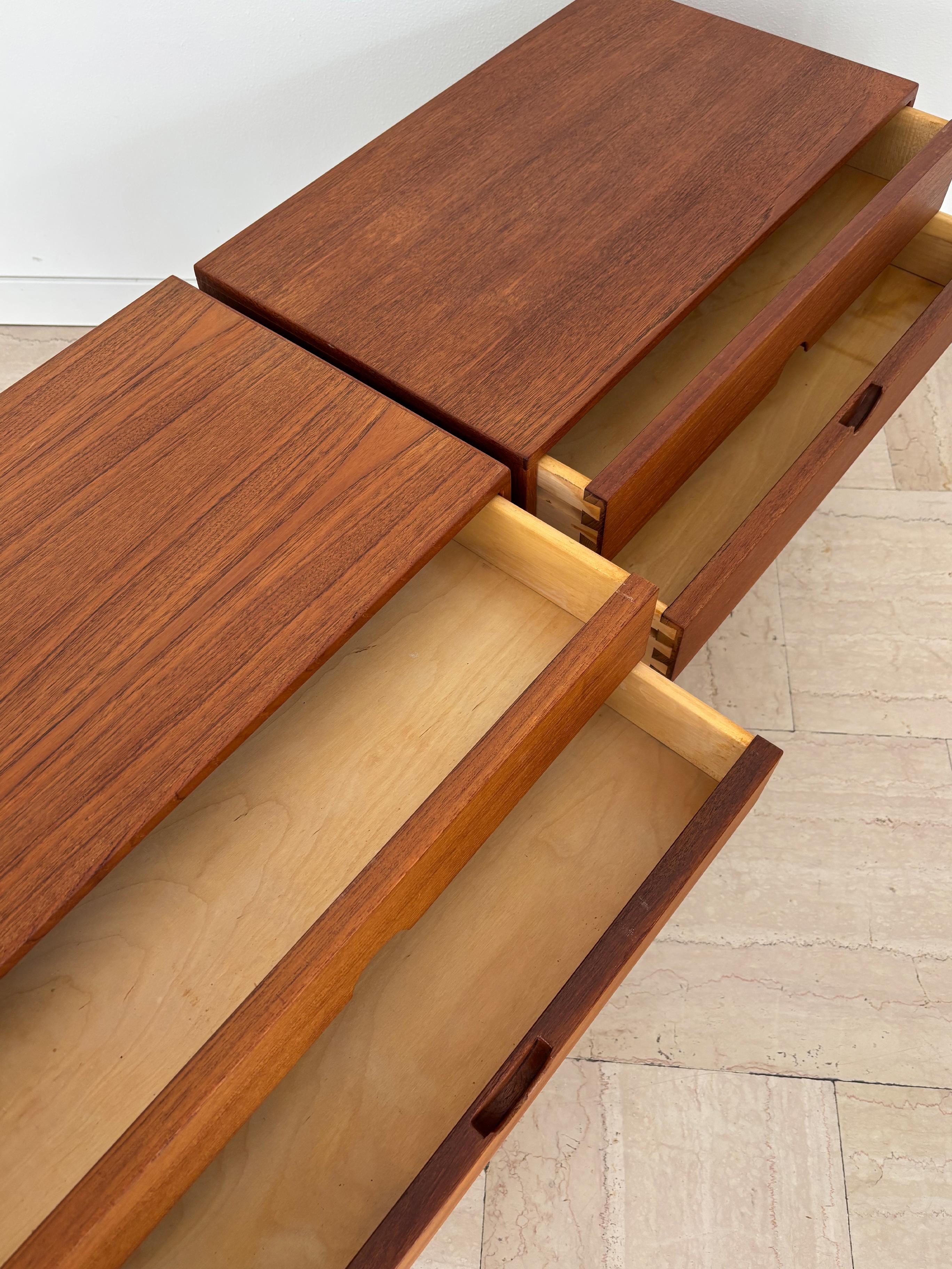 Kai Kristiansen per Aksel Kjergaard Comodini scandinavi in teak Danimarca 1960s in vendita 2