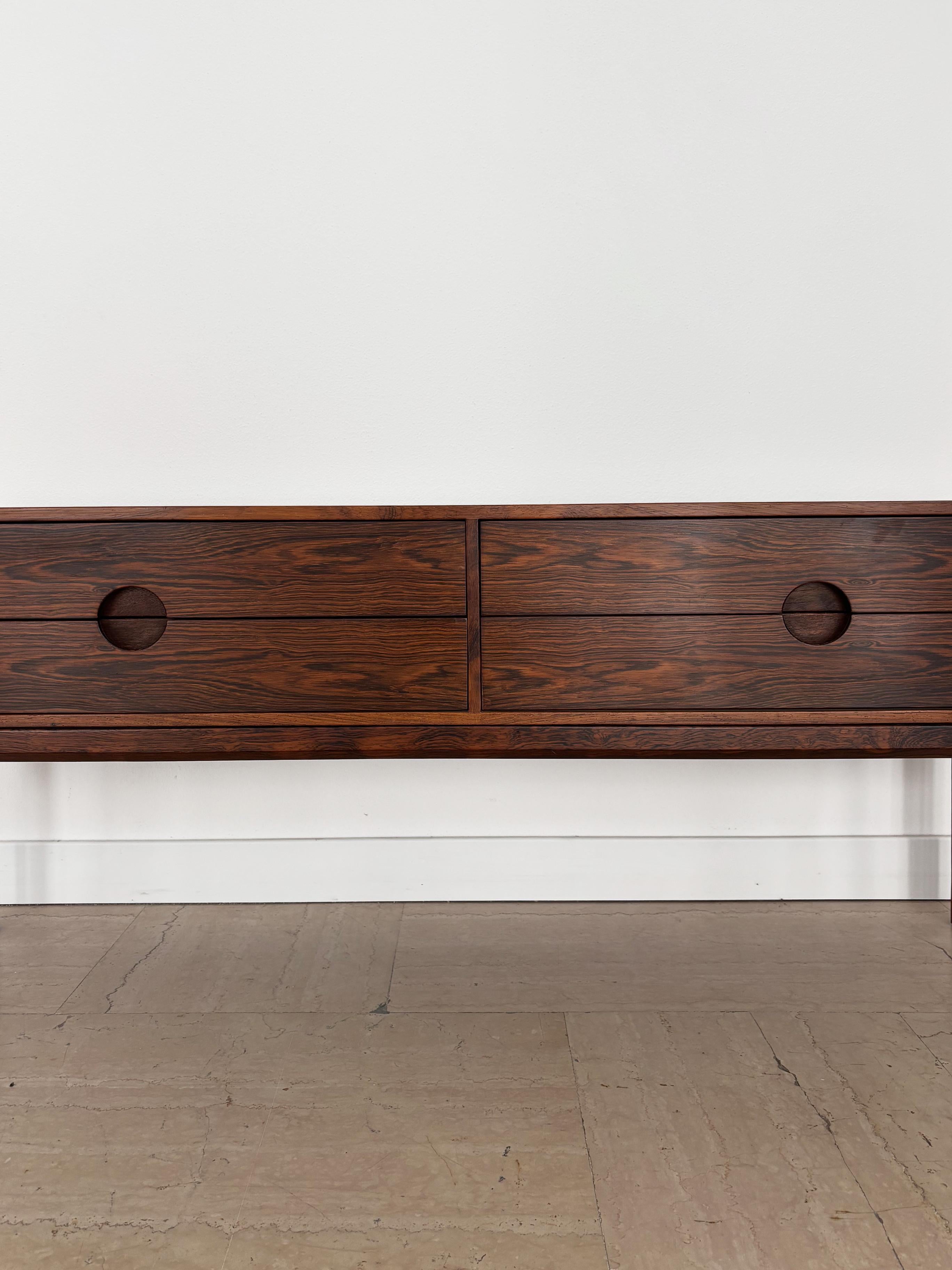 Kai Kristiansen für Aksel Kjirsgaard Dunkles Holz Skandinavische Anrichte Kommode 1960 (Mitte des 20. Jahrhunderts) im Angebot
