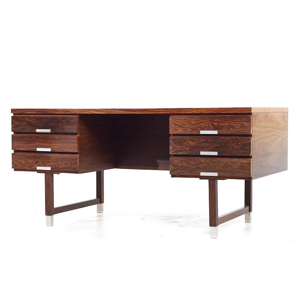 Mid-Century Modern Kai Kristiansen for Feldballes Model EP 401 MCM Danish Rosewood Executive Desk For Sale