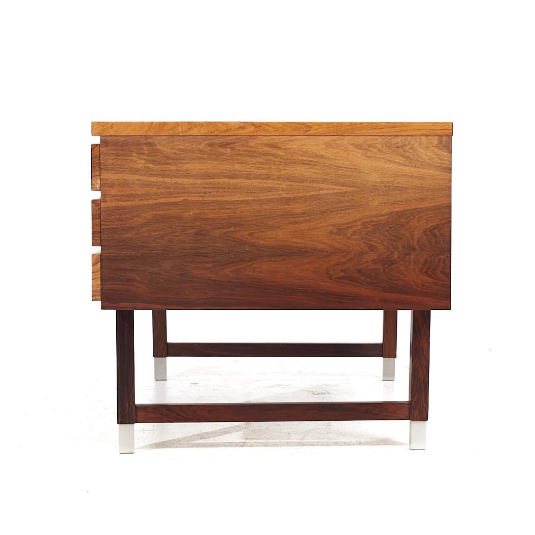 Late 20th Century Kai Kristiansen for Feldballes Model EP 401 MCM Danish Rosewood Executive Desk For Sale