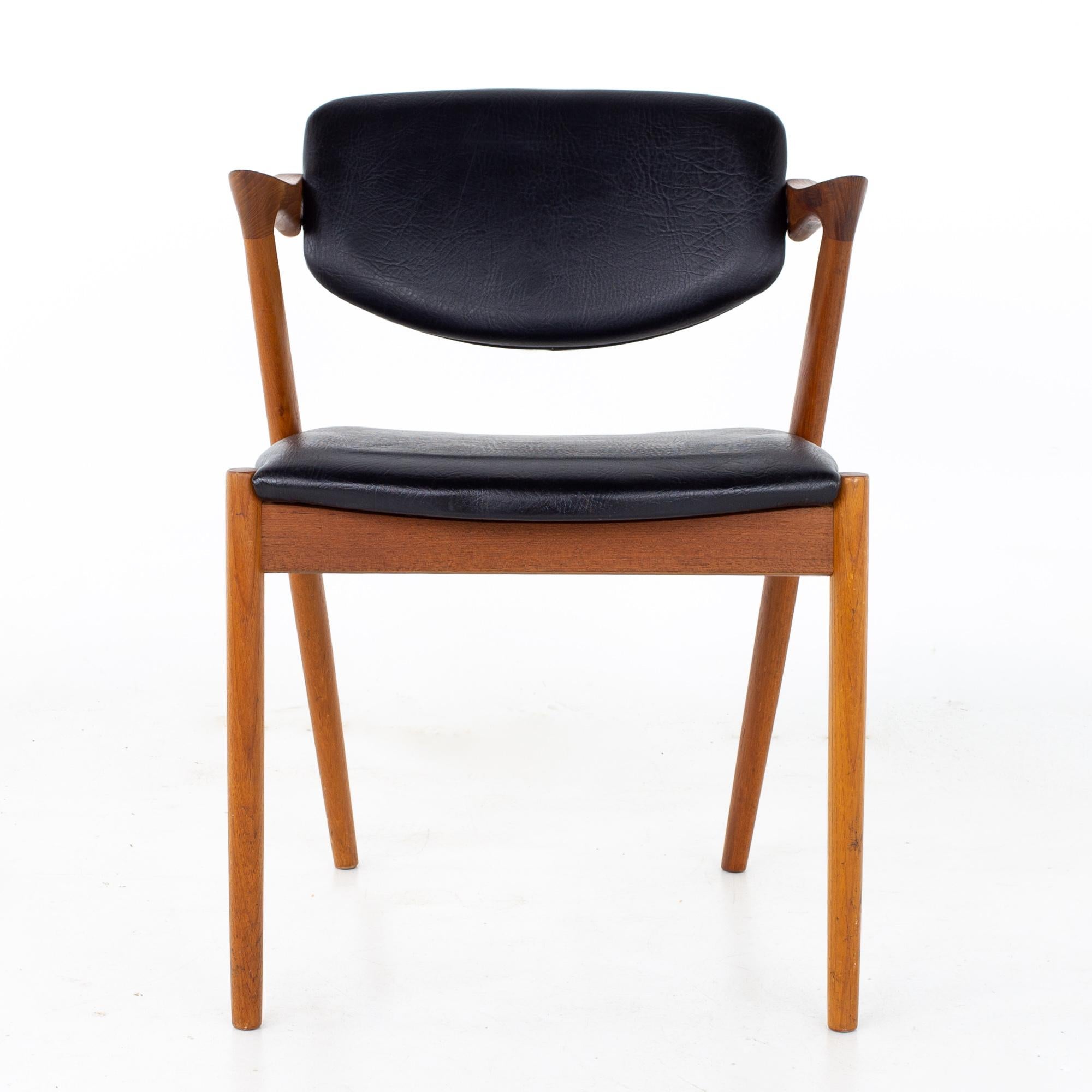 Kai Kristiansen for SVA Mobler Model 42 MCM Teak Z Dining Chairs, Set of 6 In Good Condition In Countryside, IL