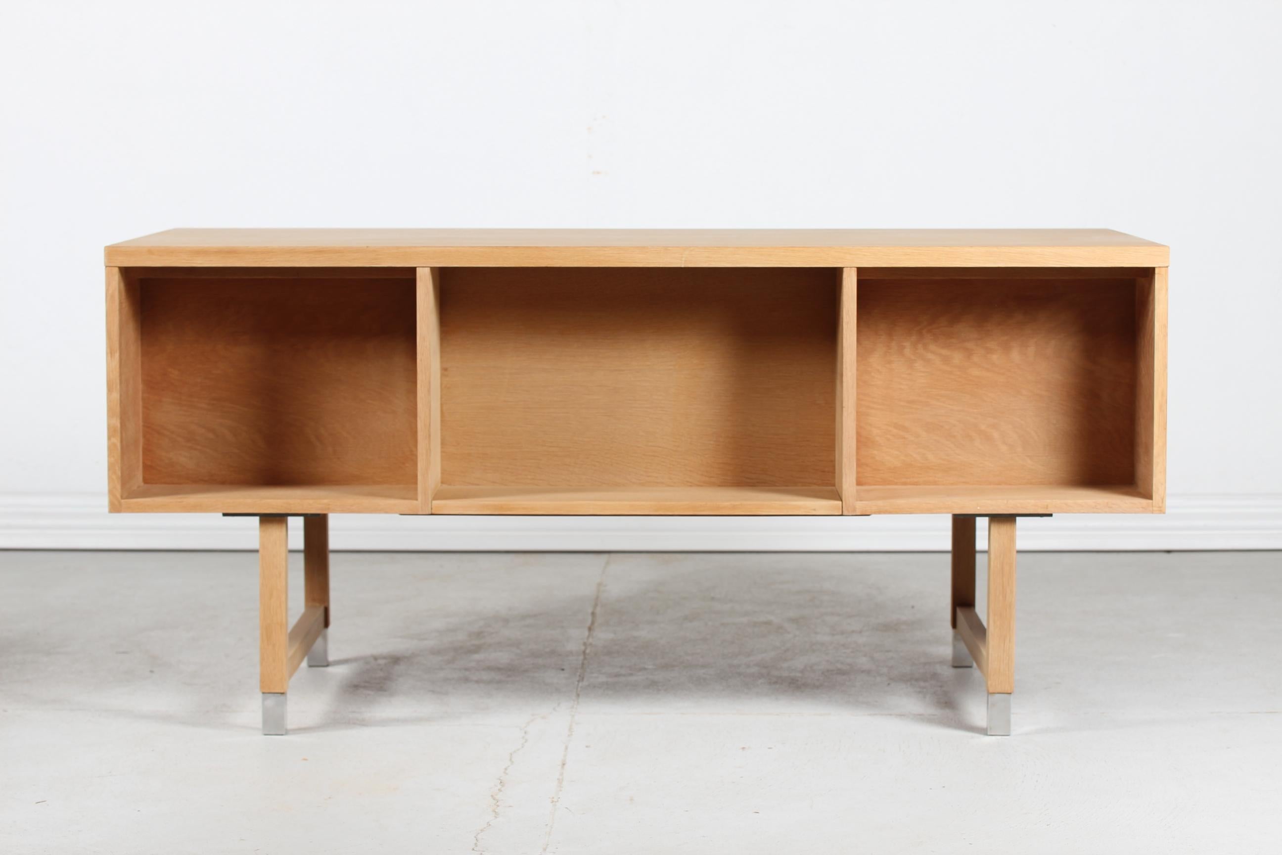 Woodwork Kai Kristiansen Free Standing Writhing Desk EP 401 of Oak Made in Denmark, 1960s