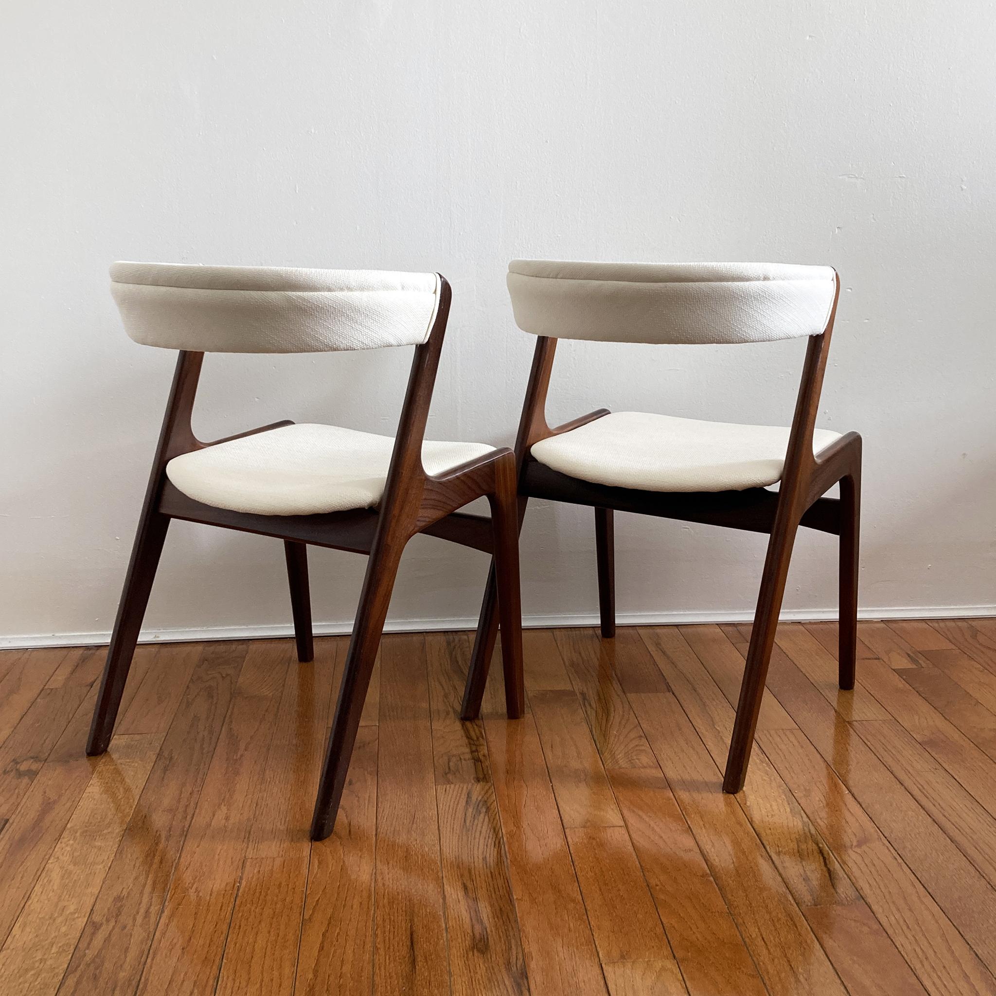 Mid-Century Modern Kai Kristiansen Ivory Tweed Curved Back Teak Chairs, Danish, 1960s, Pair of Two For Sale