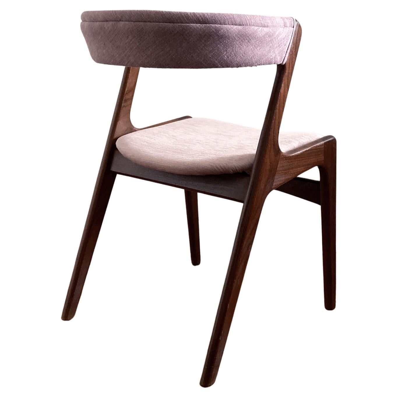 Mid-Century Modern Kai Kristiansen Mauve Pink Curved Back Chair, 1960s For Sale