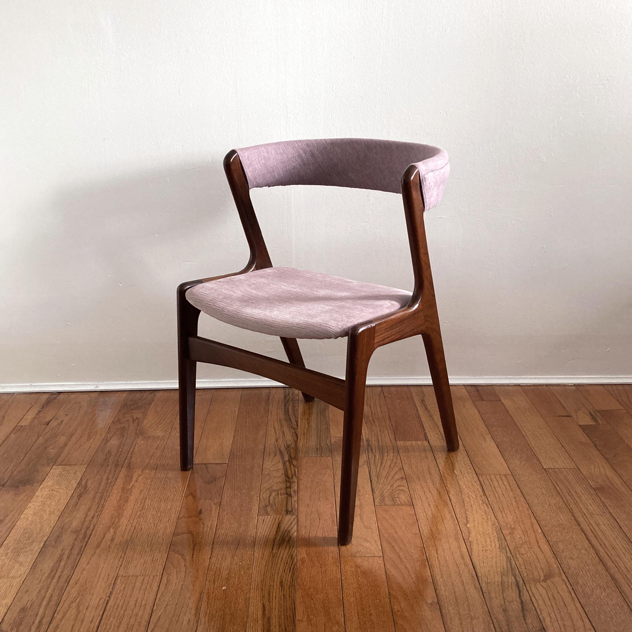Kai Kristiansen Mauve Pink Curved Back Chair, 1960s For Sale 1