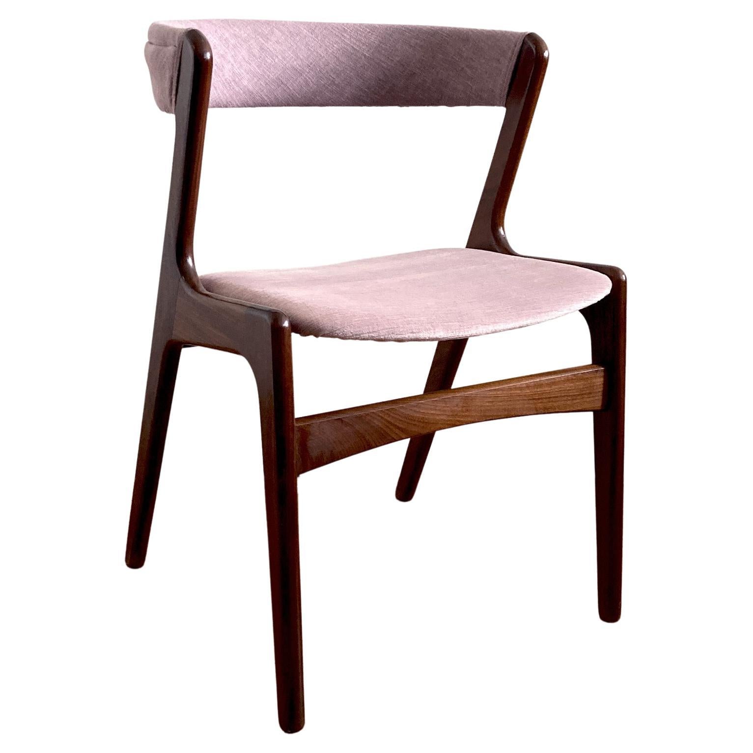 Kai Kristiansen Mauve-Pink Stuhl mit gebogener Rückenlehne, 1960er Jahre im Angebot