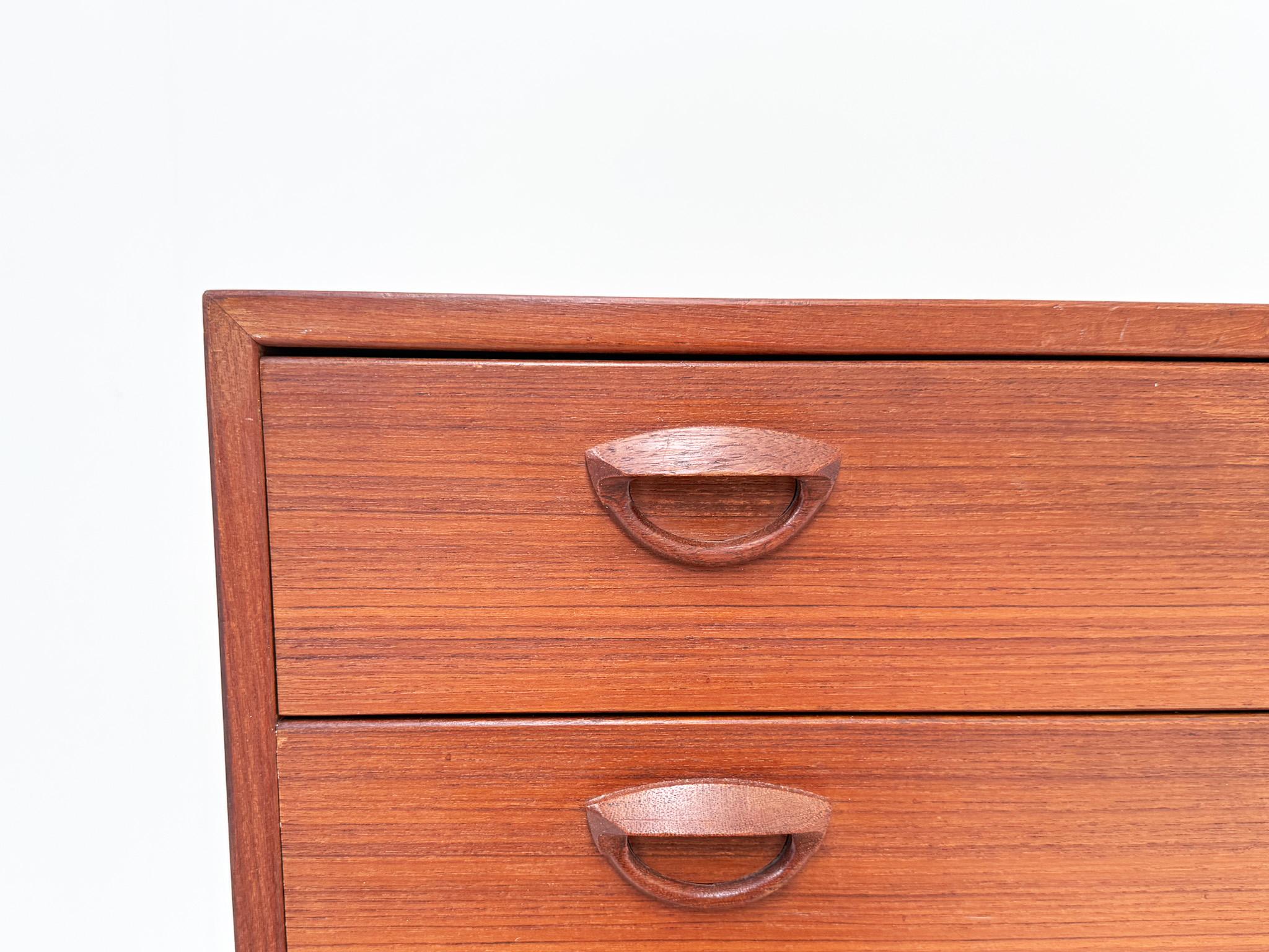 Mid-Century Modern Kai Kristiansen Mid Century Danish Teak 4-Drawer Chest of Drawers, 1960s For Sale