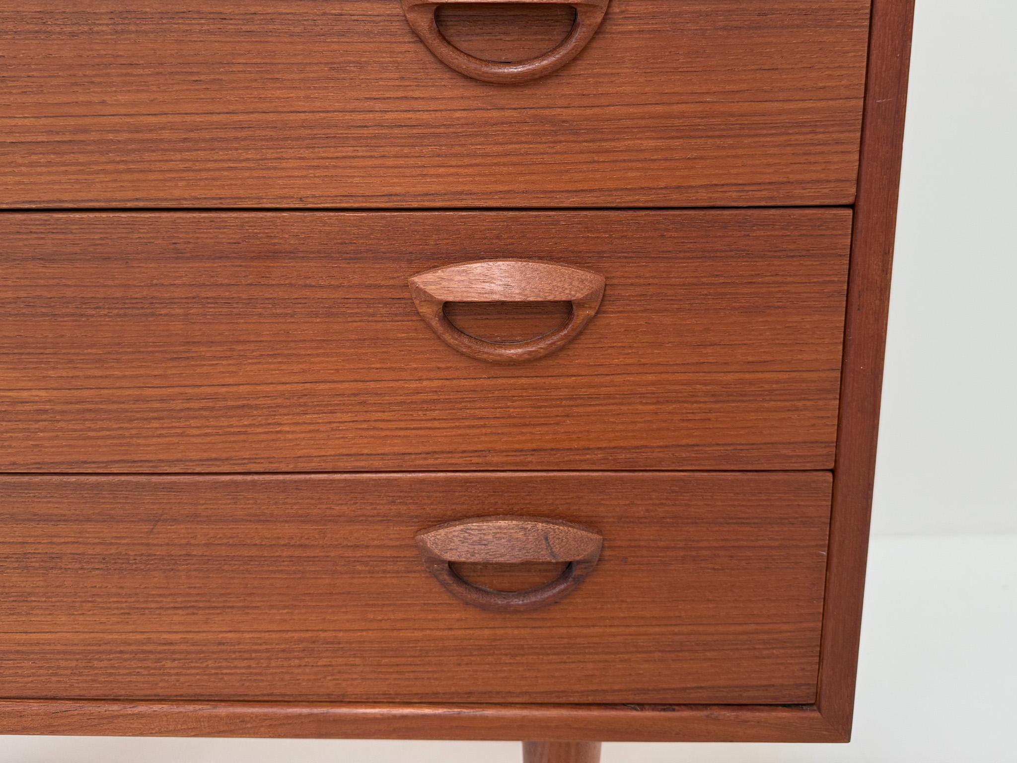 Kai Kristiansen Mid Century Danish Teak 4-Drawer Chest of Drawers, 1960s For Sale 3