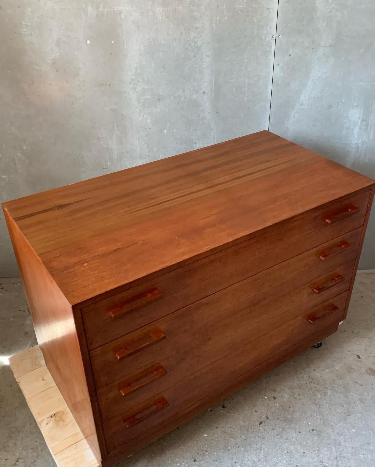 Kai Kristiansen Midcentury Danish Chest of Drawers, Denmark, 1960s For Sale 2