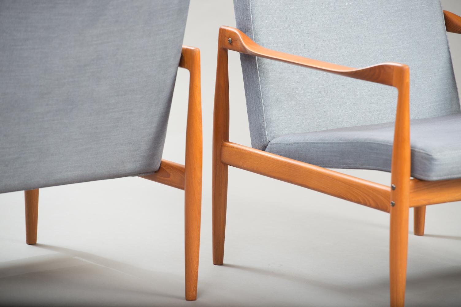 Varnished Kai Kristiansen Midcentury Teak Lounge Chairs for Fritz Hansen, Set of Two For Sale