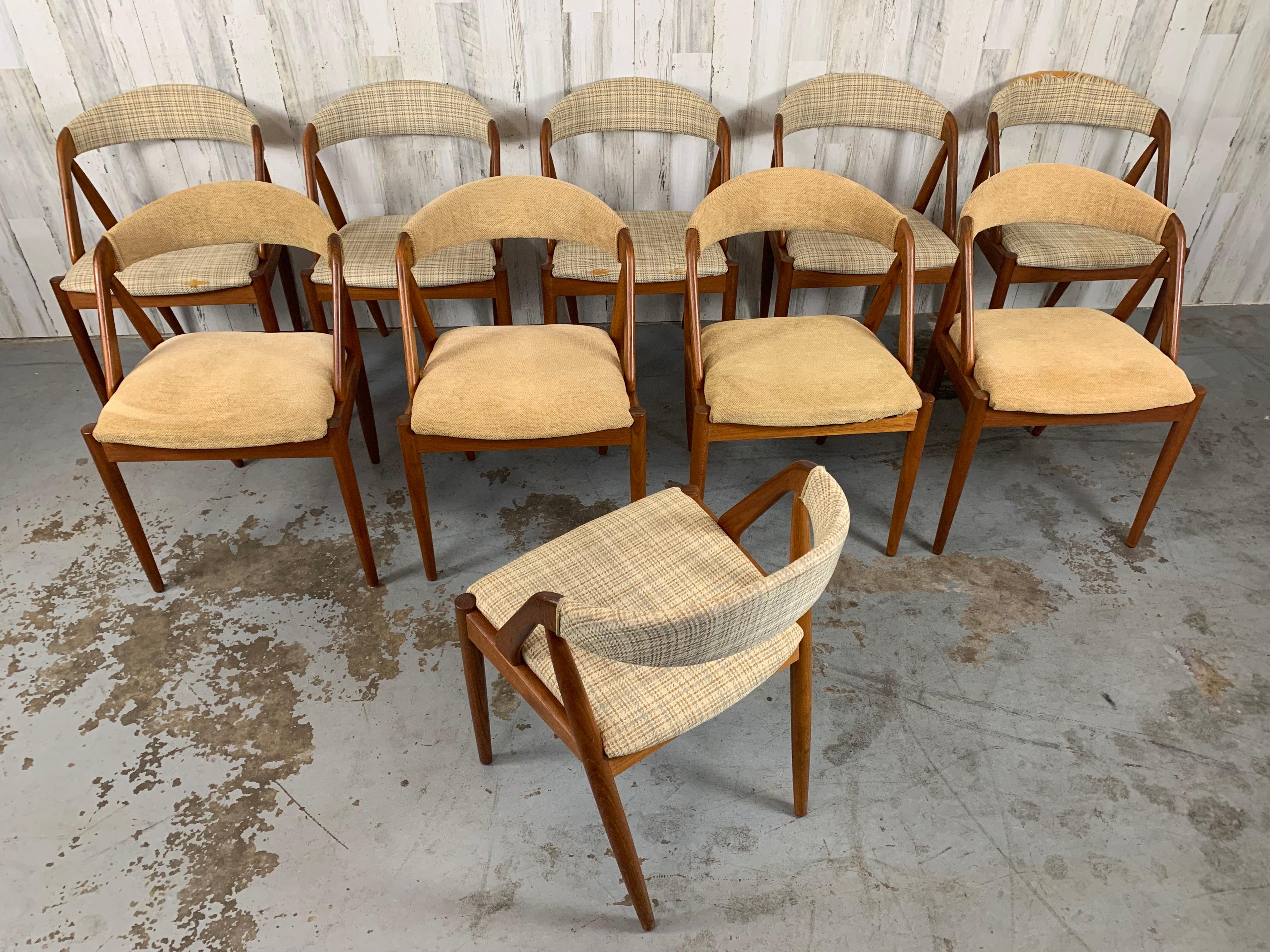Die schwer zu findenden Esstischstühle des Modells 31 mit A-Gestell wurden 1956 von Kai Kristiansen für die Schou-Andersens Møbelfabrik und die Danish Modern entworfen.  Der A-Frame-Stuhl ist einer der bekanntesten Stühle des Designers Kai