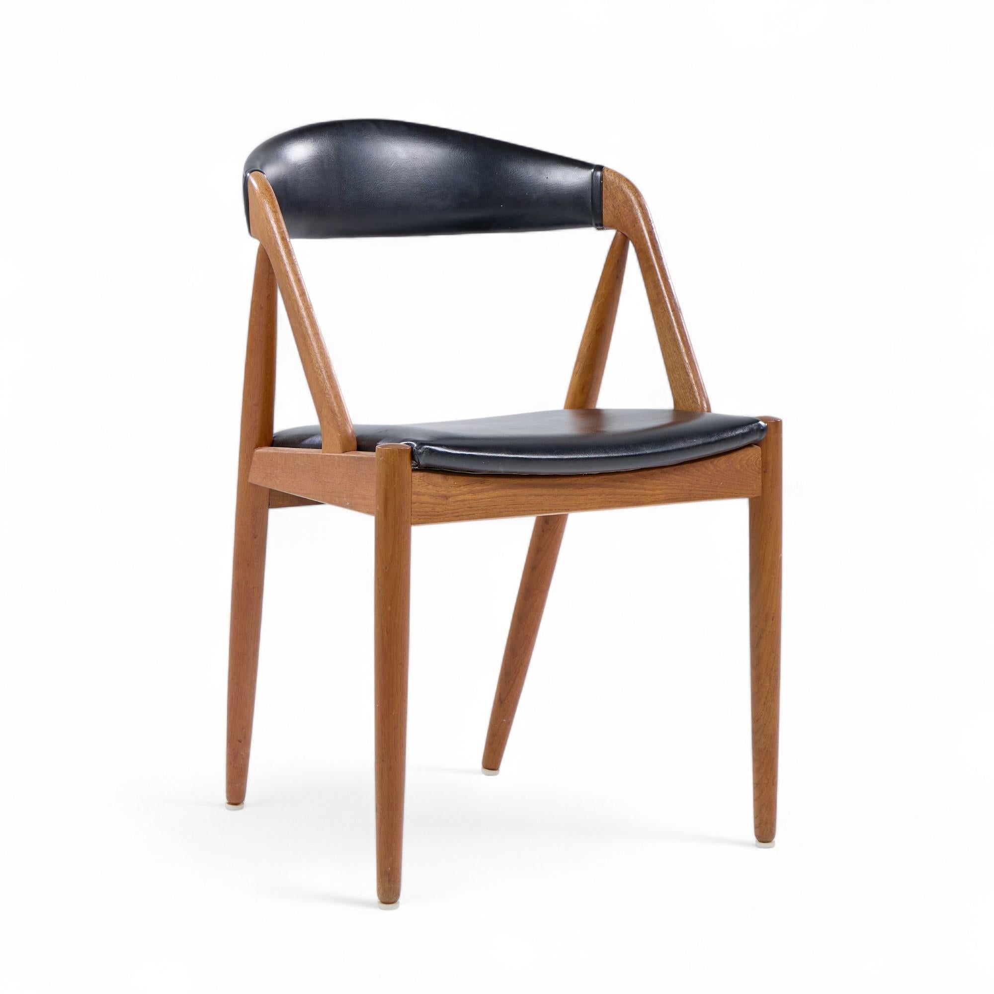 Kai Kristiansen Model 31 Mid Century Danish Teak Dining Chairs - Set of 4 In Good Condition For Sale In Franklin Park, IL