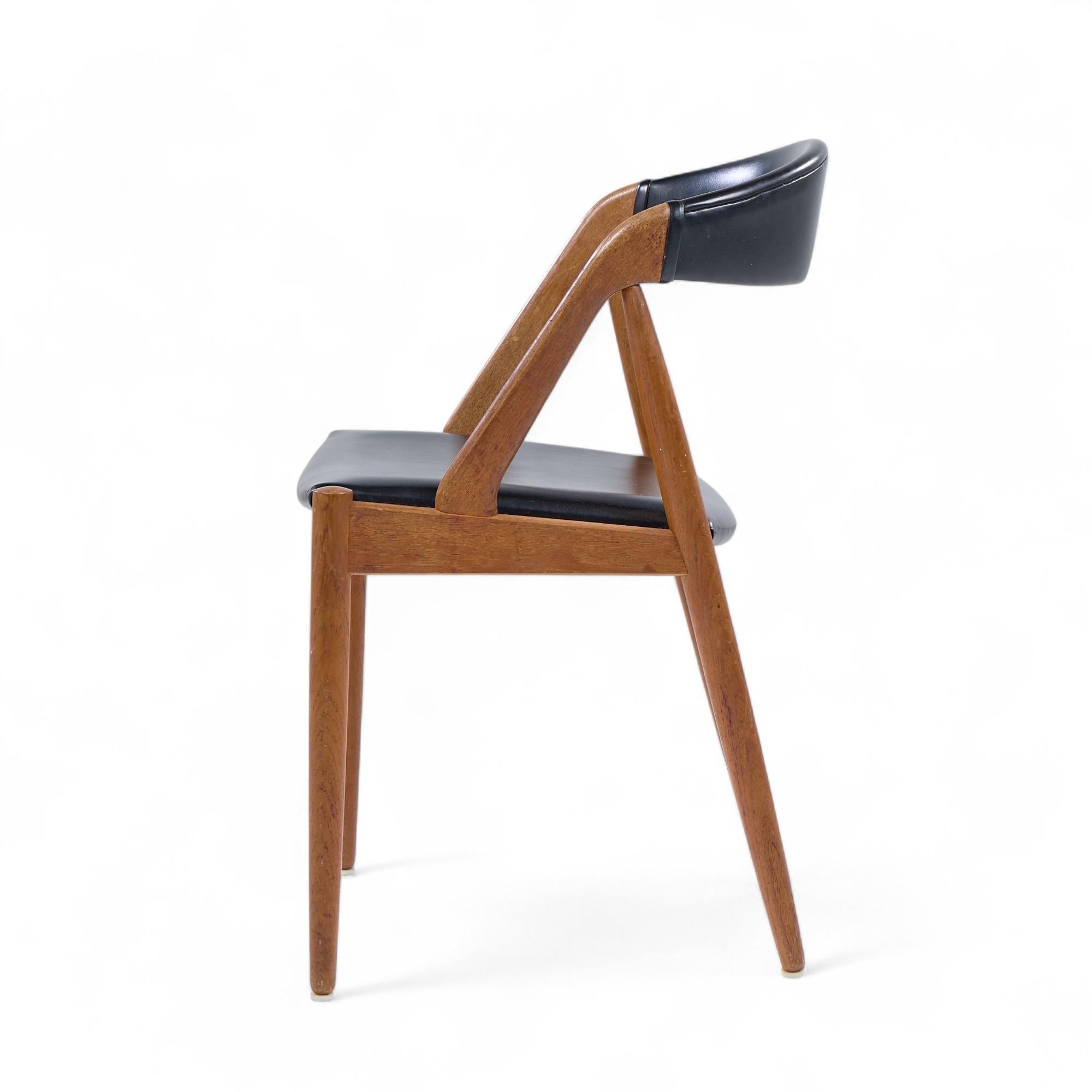 Kai Kristiansen Model 31 Mid Century Danish Teak Dining Chairs - Set of 4 For Sale 1