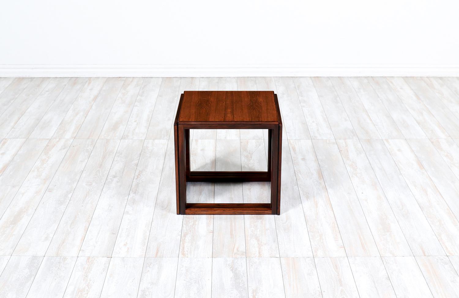 Kai Kristiansen Model-33 Rosewood Interlocking Cube Nesting Tables In Excellent Condition For Sale In Los Angeles, CA