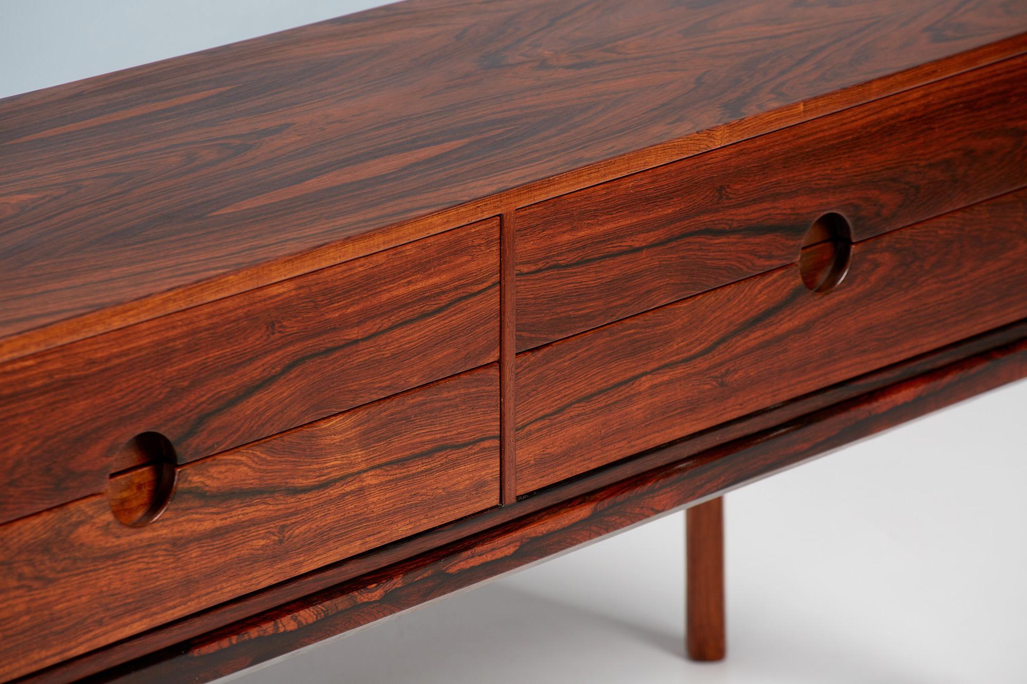 Kai Kristiansen Model 394 Rosewood Chest, 1960s In Excellent Condition For Sale In London, GB