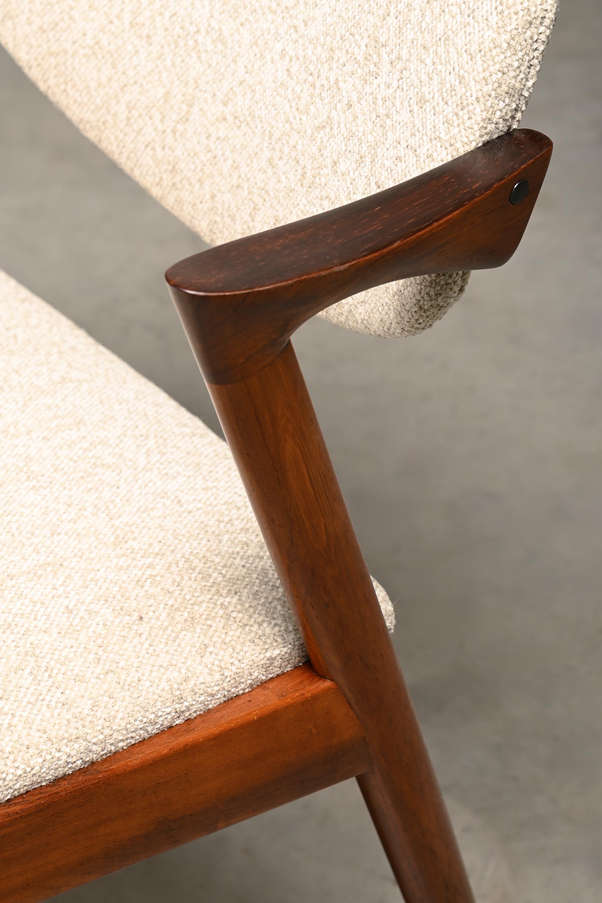 Kai Kristiansen Model 42 Dining Chairs in Rosewood and light fabric Denmark en vente 4