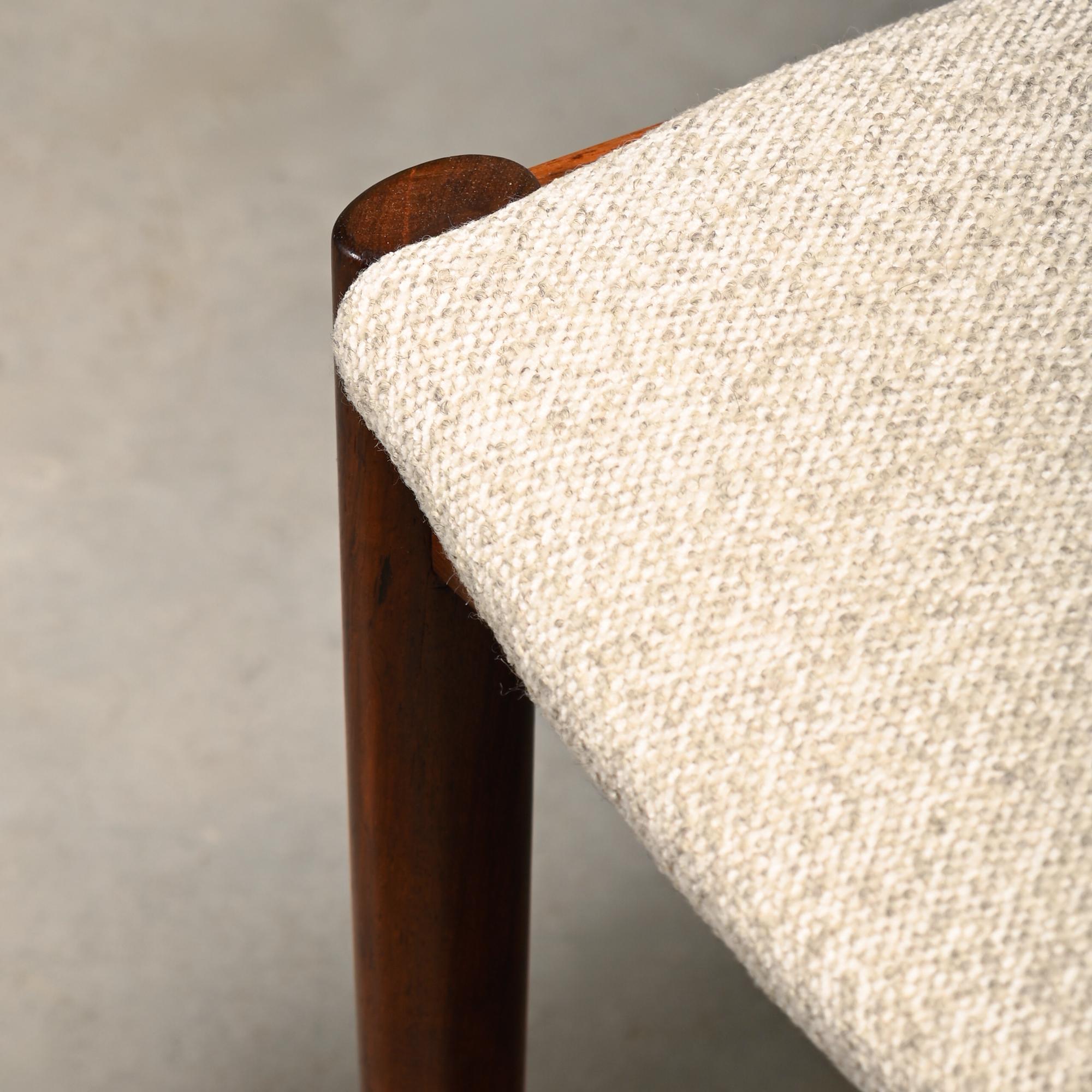 Kai Kristiansen Model 42 Dining Chairs in Rosewood and light fabric Denmark en vente 5