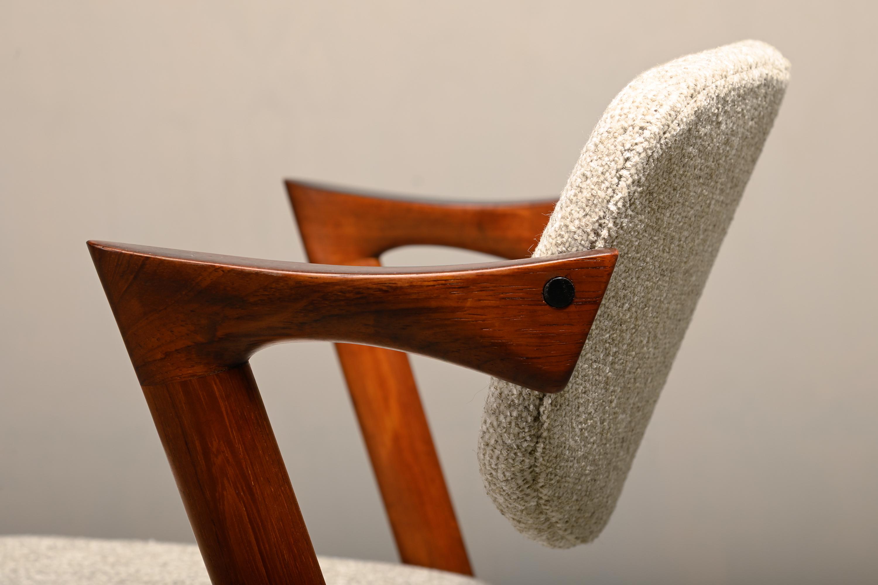 Kai Kristiansen Model 42 Dining Chairs in Rosewood and light fabric Denmark en vente 6