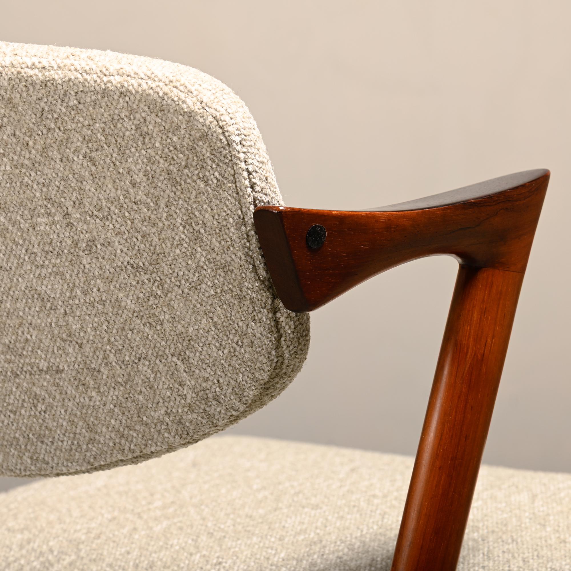 Kai Kristiansen Model 42 Dining Chairs in Rosewood and light fabric Denmark en vente 7