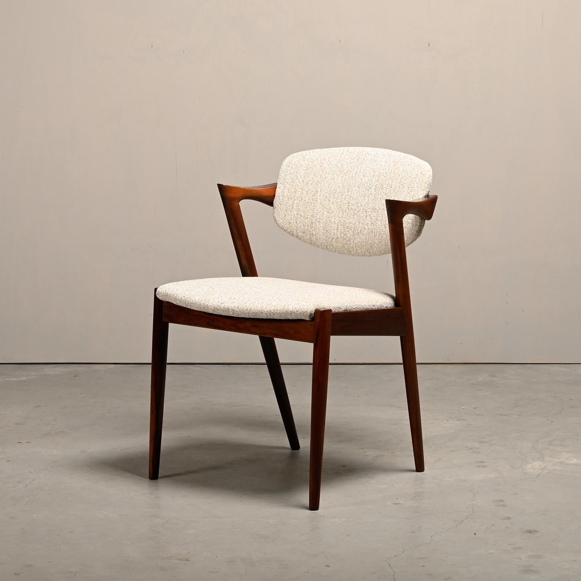 Kai Kristiansen Model 42 Dining Chairs in Rosewood and light fabric Denmark en vente 2