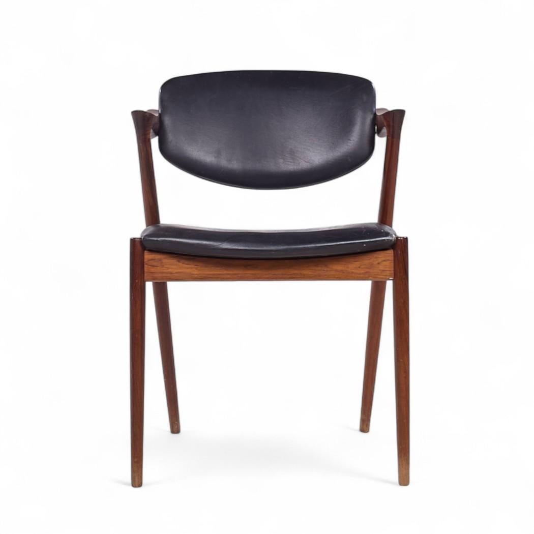 Kai Kristiansen Modelo 42 Sillas de comedor danesas de palisandro de mediados de siglo - Pareja en Bueno estado para la venta en Countryside, IL