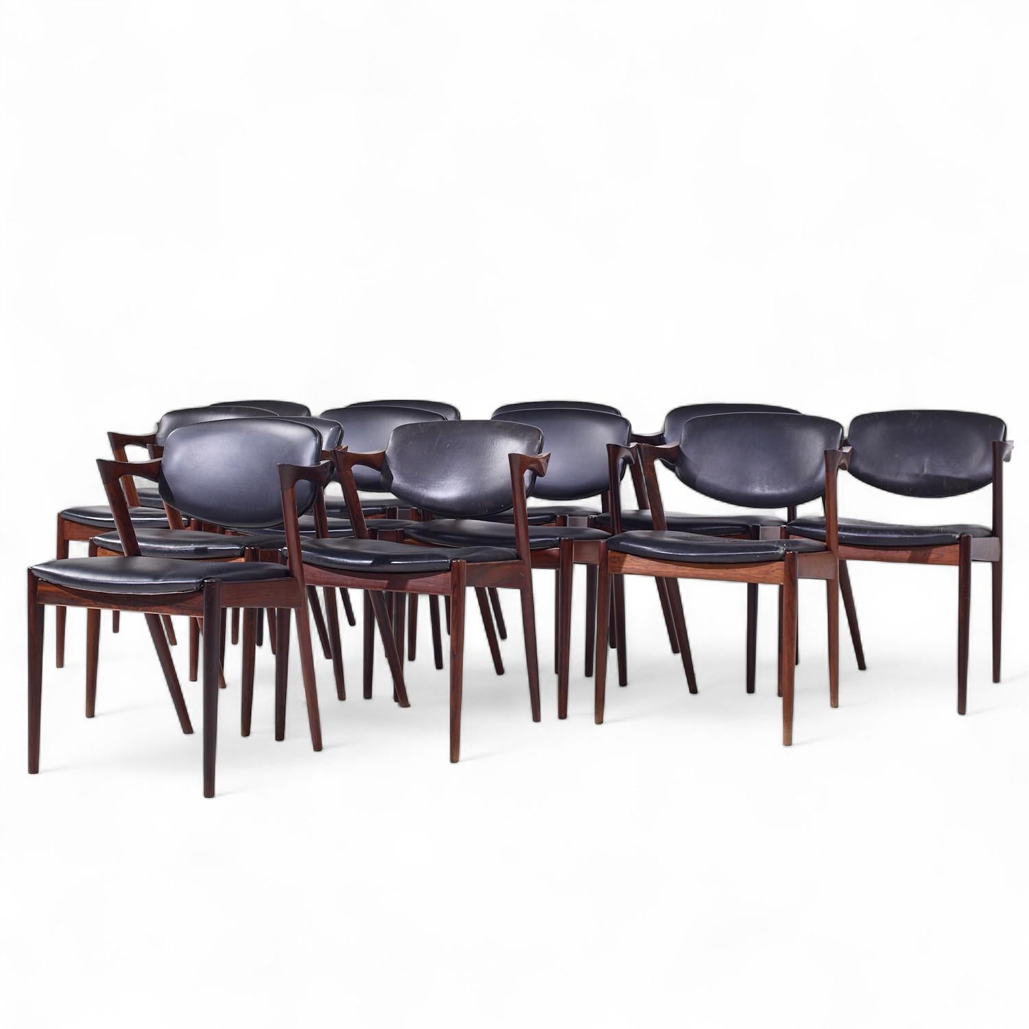 Mid-Century moderno Kai Kristiansen Modello 42 - Sedie a Z in palissandro danese di metà secolo - Set di 12 sedie in vendita