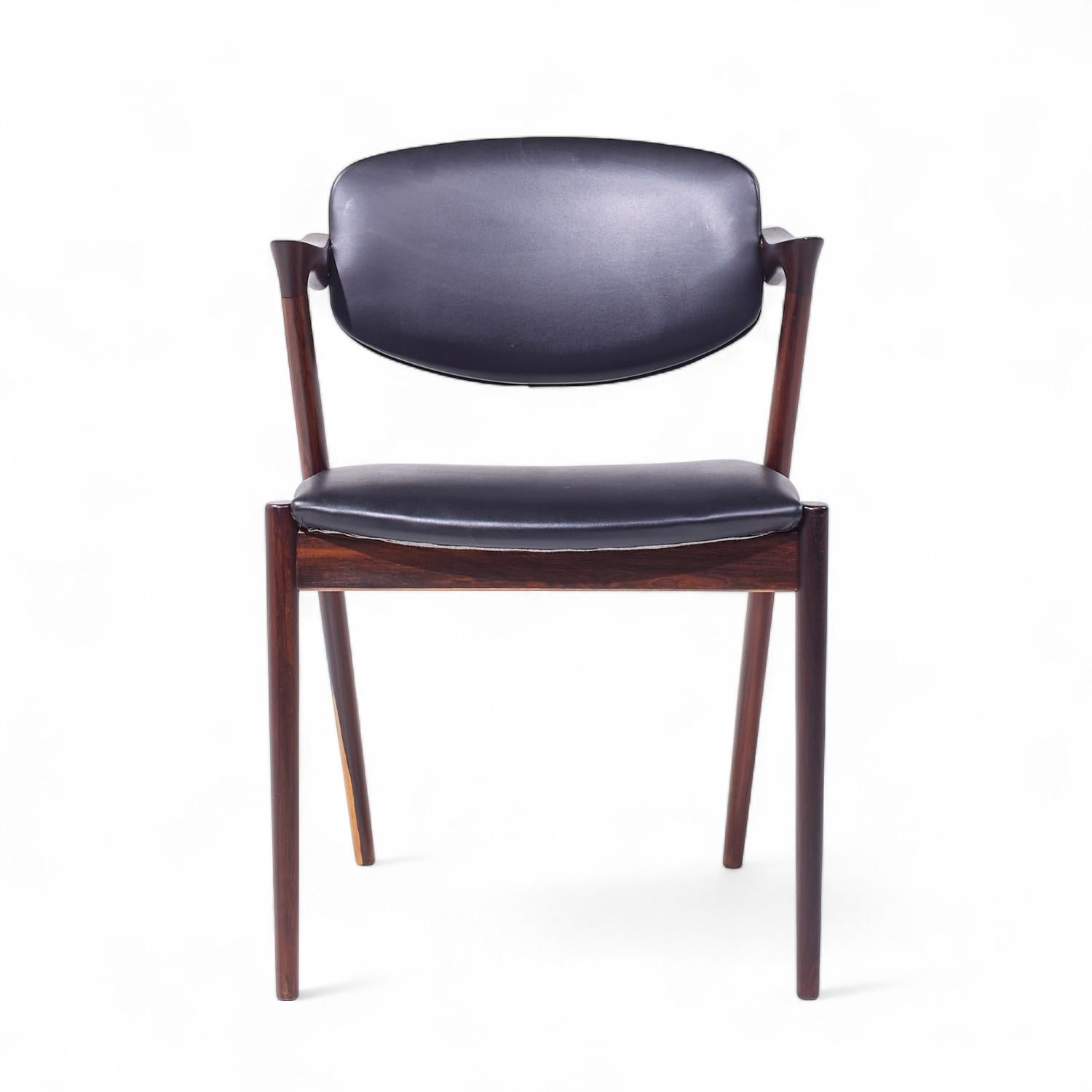 Kai Kristiansen Model 42 Chaises Z en bois de rose danoises du milieu du siècle - Lot de 6 Bon état - En vente à Countryside, IL