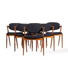 Kai Kristiansen Modell 42 Dänische Teakholz-Z-Esszimmerstühle aus der Mitte des Jahrhunderts - 6er-Set