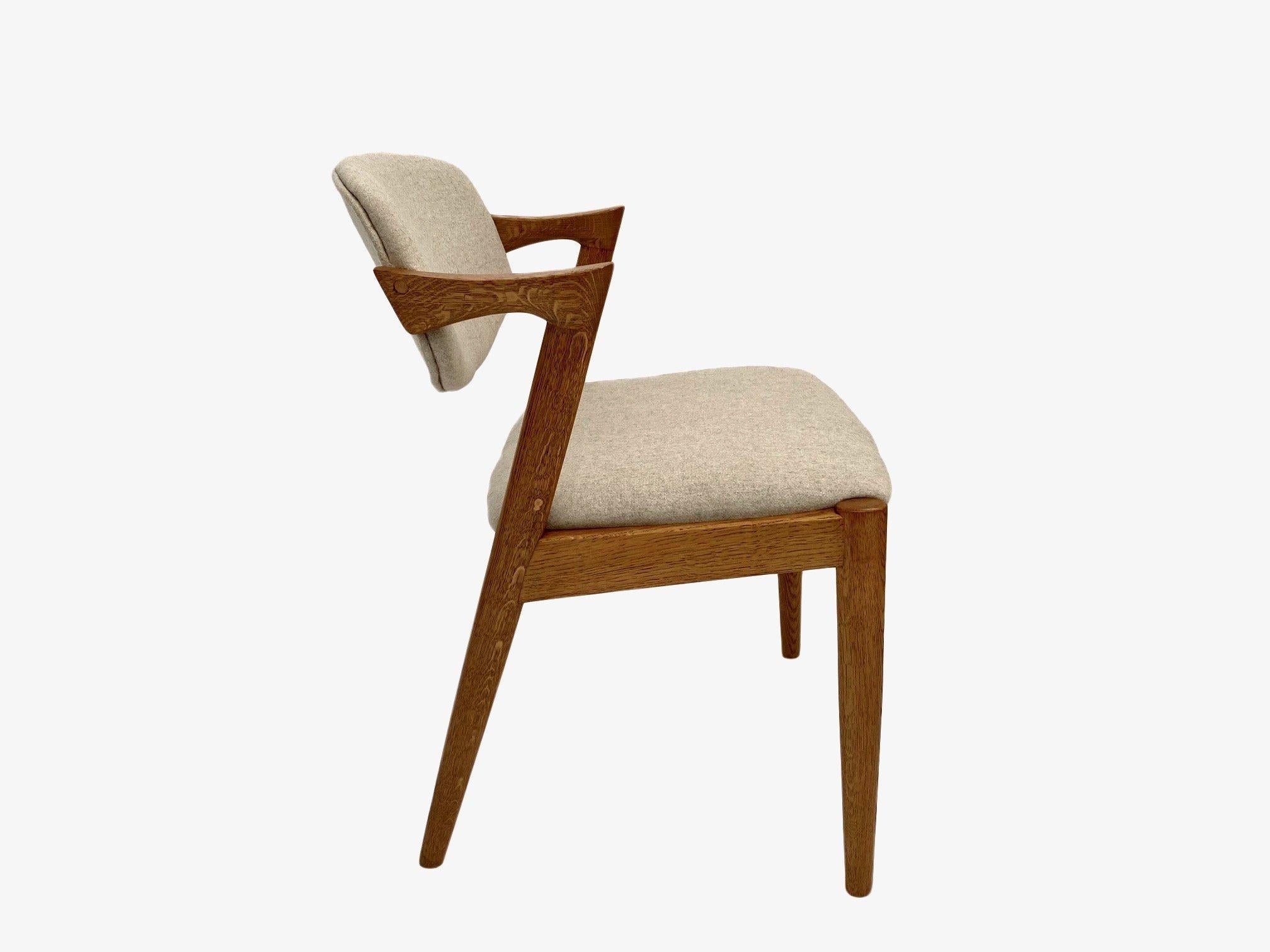 Mid-Century Modern Kai Kristiansen Model 42 Oak and Cream Wool Dining Chair