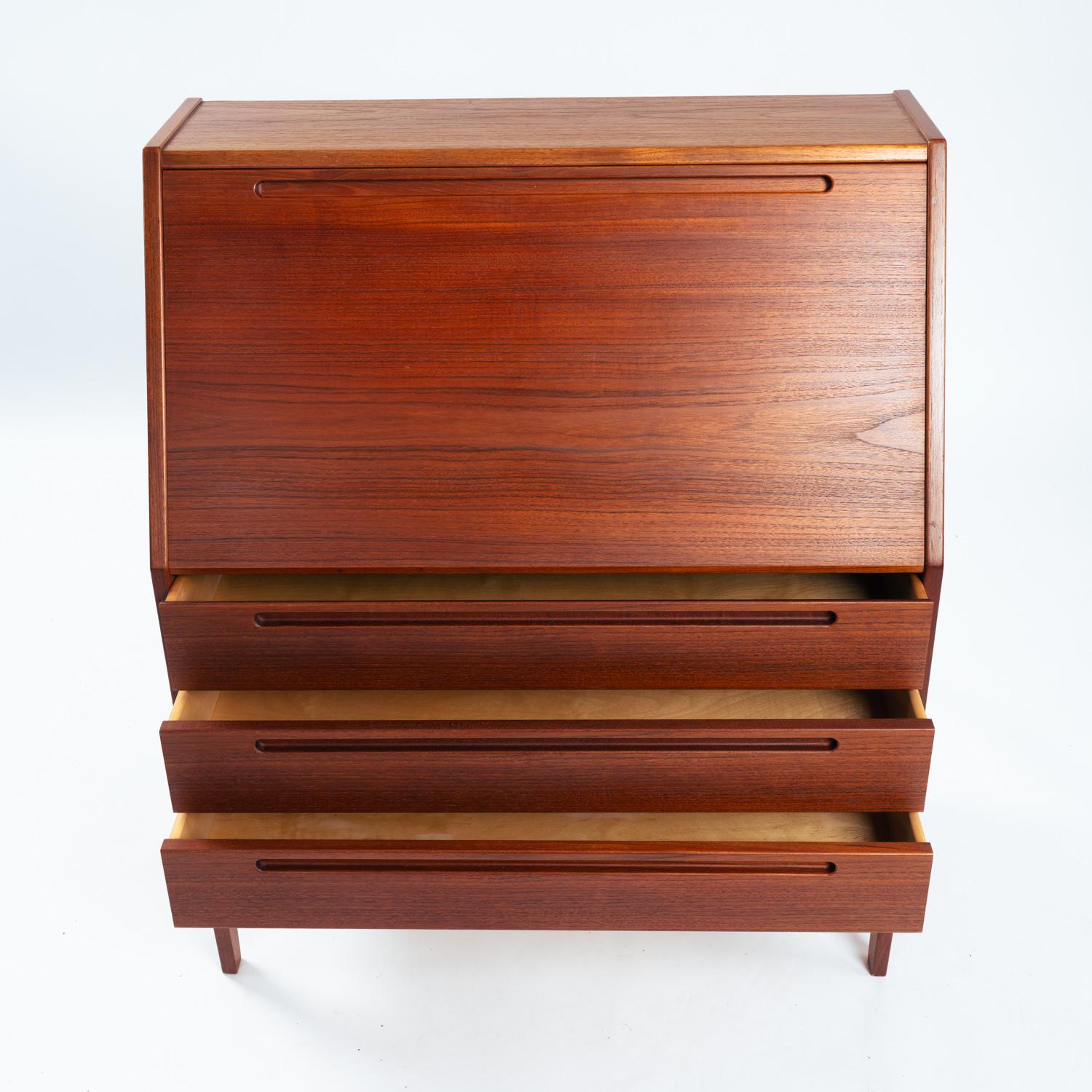 Kai Kristiansen Modell 63 Schreibtisch Teak Sekretär mit Kosmetikspiegel, 1960er Jahre im Angebot 3