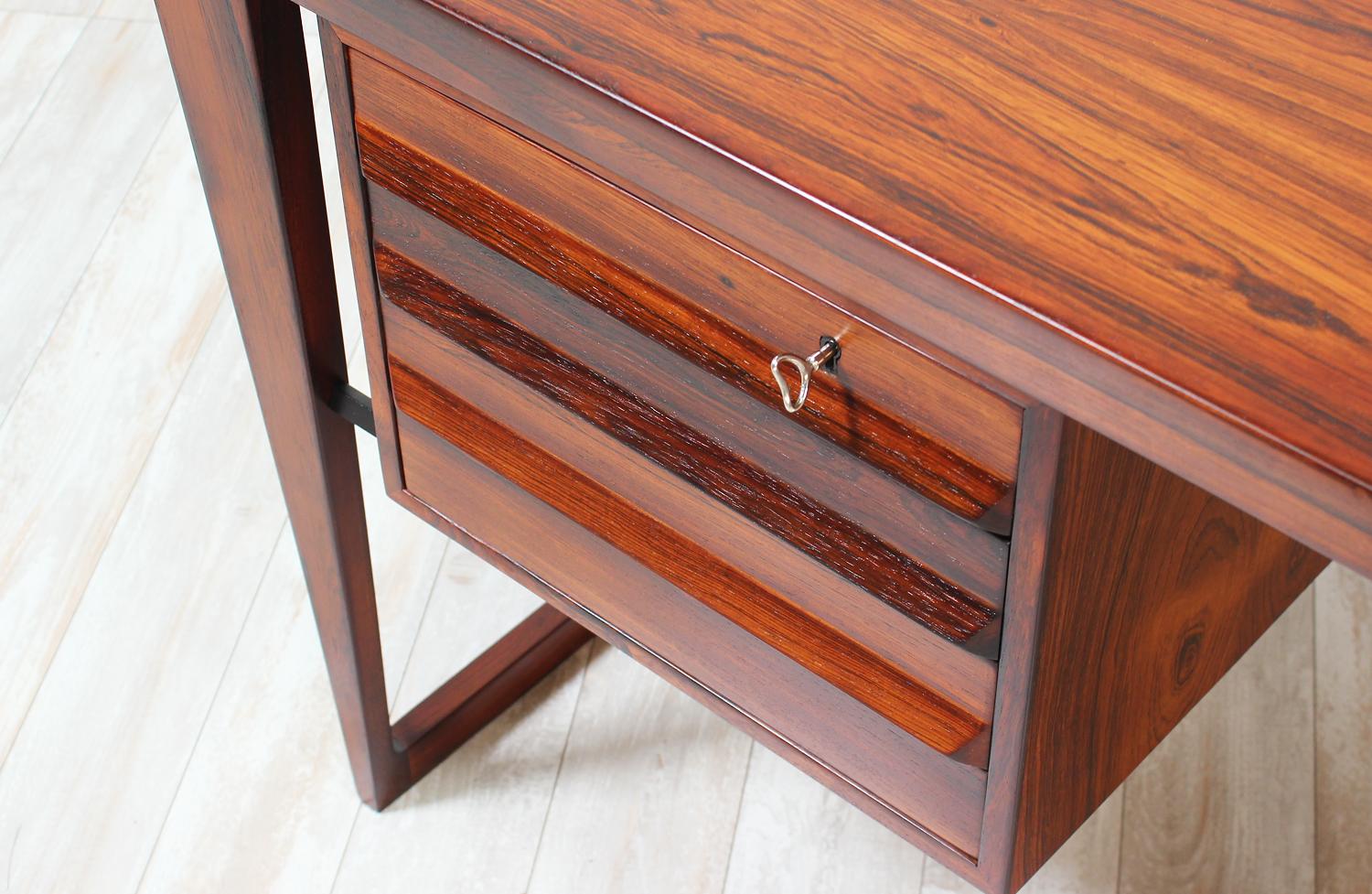 Kai Kristiansen Model-70 Rosewood Desk for Feldballes Møbelfabrik 4