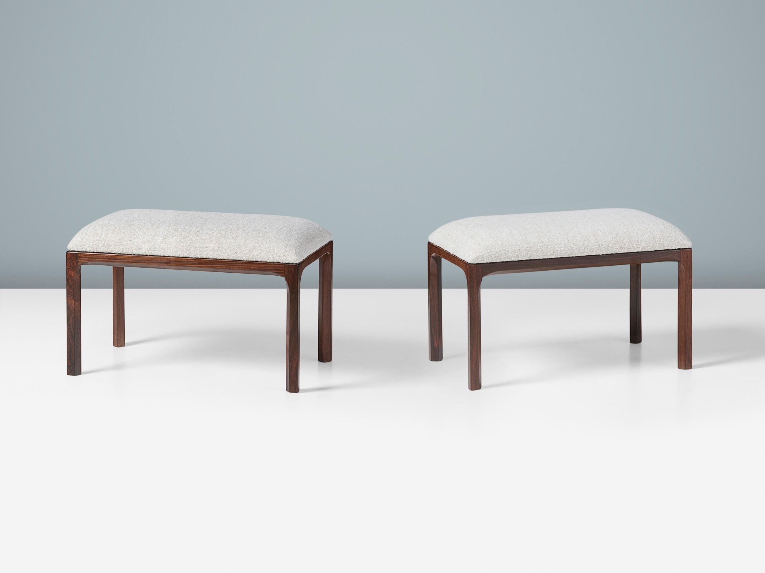 Kai Kristiansen Paire d'ottomans en bois de rose et tissu vers 1950 Excellent état - En vente à London, England