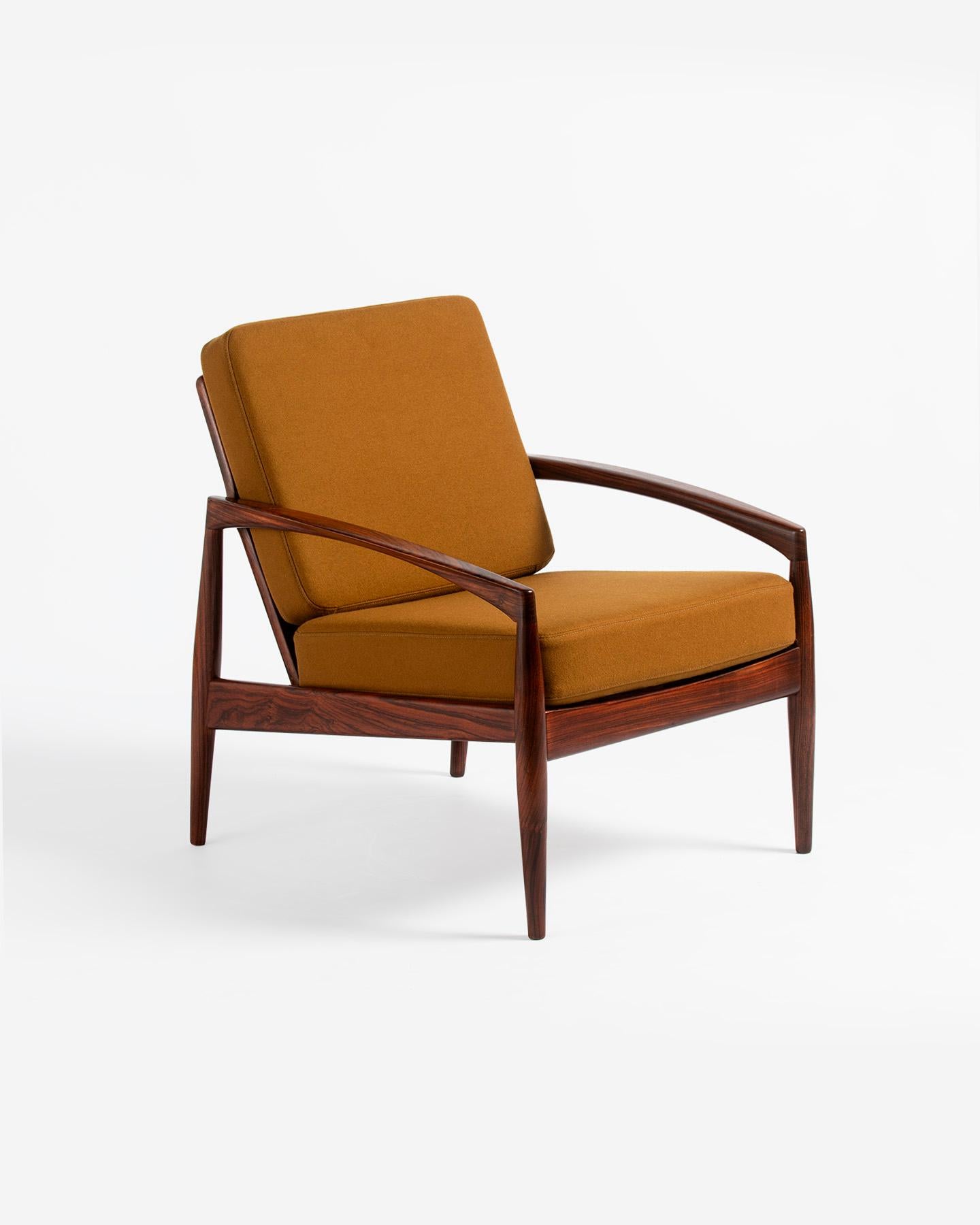 Kai Kristiansen - Chaise couteau en papier, 1955

La chaise longue Model 121 est largement considérée comme l'une des plus belles œuvres de la longue et célèbre carrière de Kai Kristiansen. La chaise, surnommée plus tard Paper Knife, a été conçue en