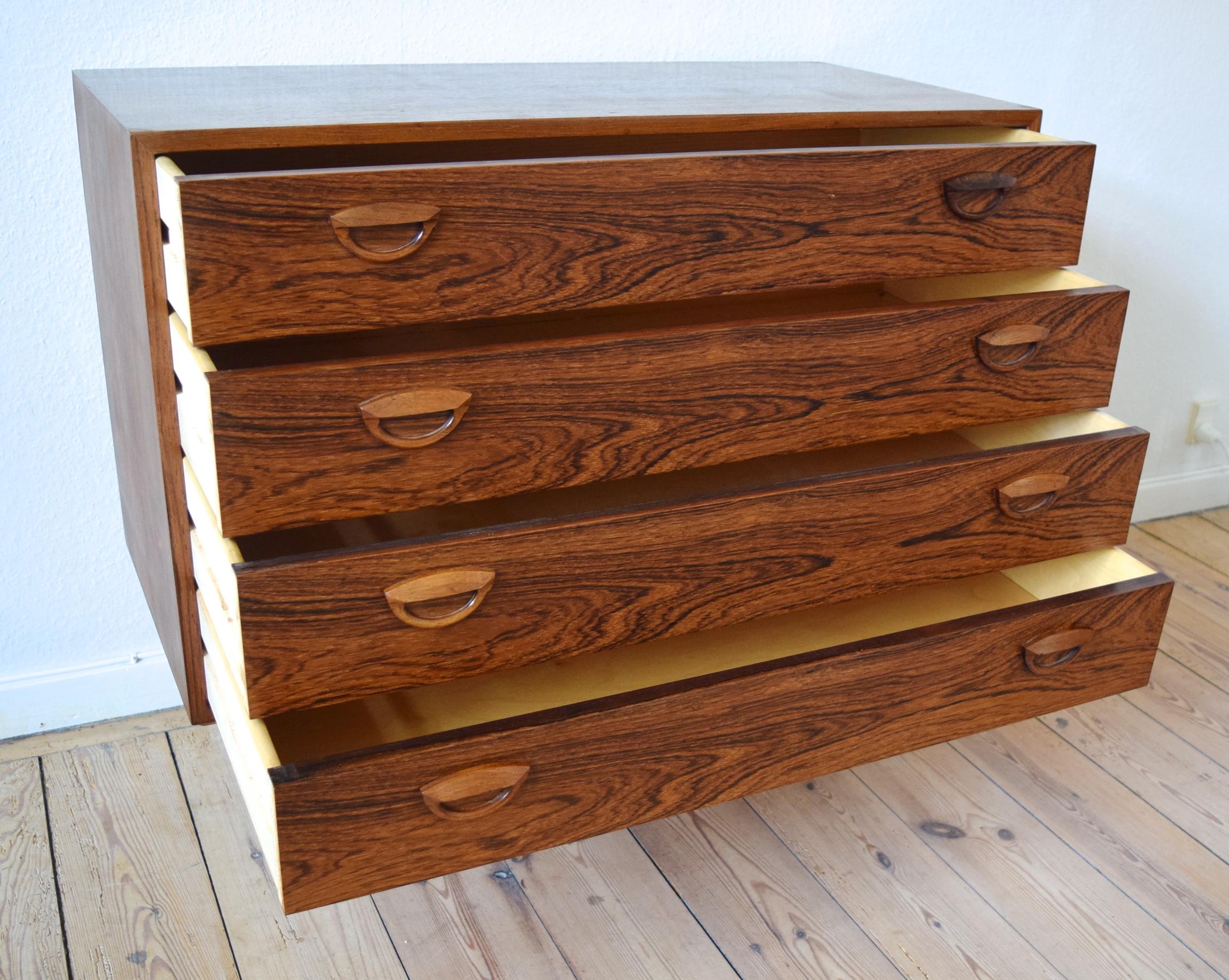 Kai Kristiansen Rosewood Chest of Drawers, 1960s In Good Condition For Sale In Nyborg, DK