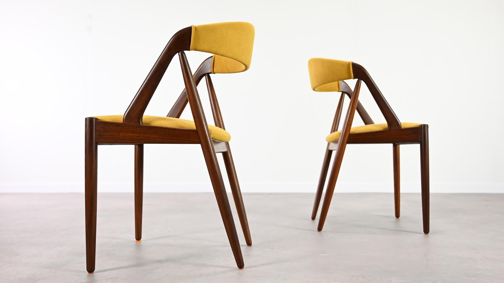 Kai Kristiansen, set of 8 chairs model 31 9