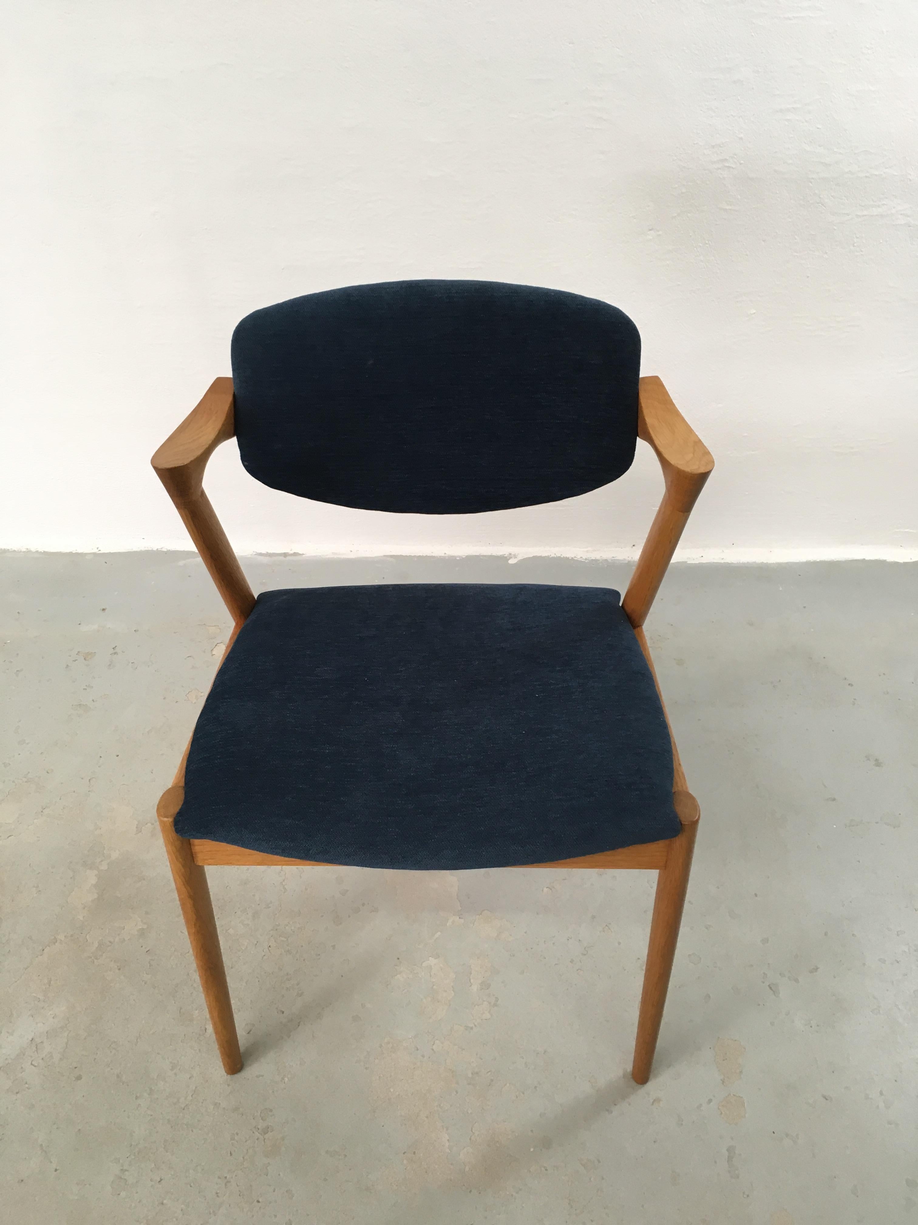 Ten Restored Kai Kristiansen Oak Dining Chairs Custom Reupholstery Included For Sale 3