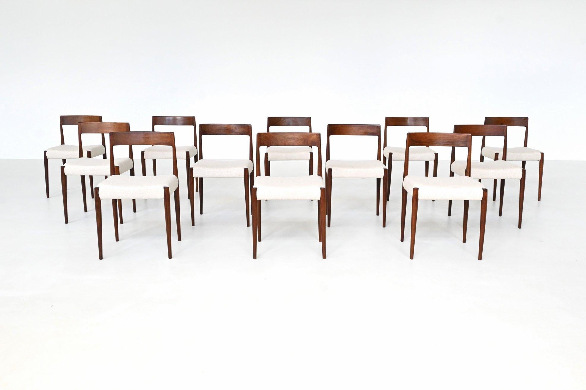 Scandinavo moderno Kai Kristiansen set di dodici sedie da pranzo in palissandro Fritz Hansen Danimarca 1961 in vendita