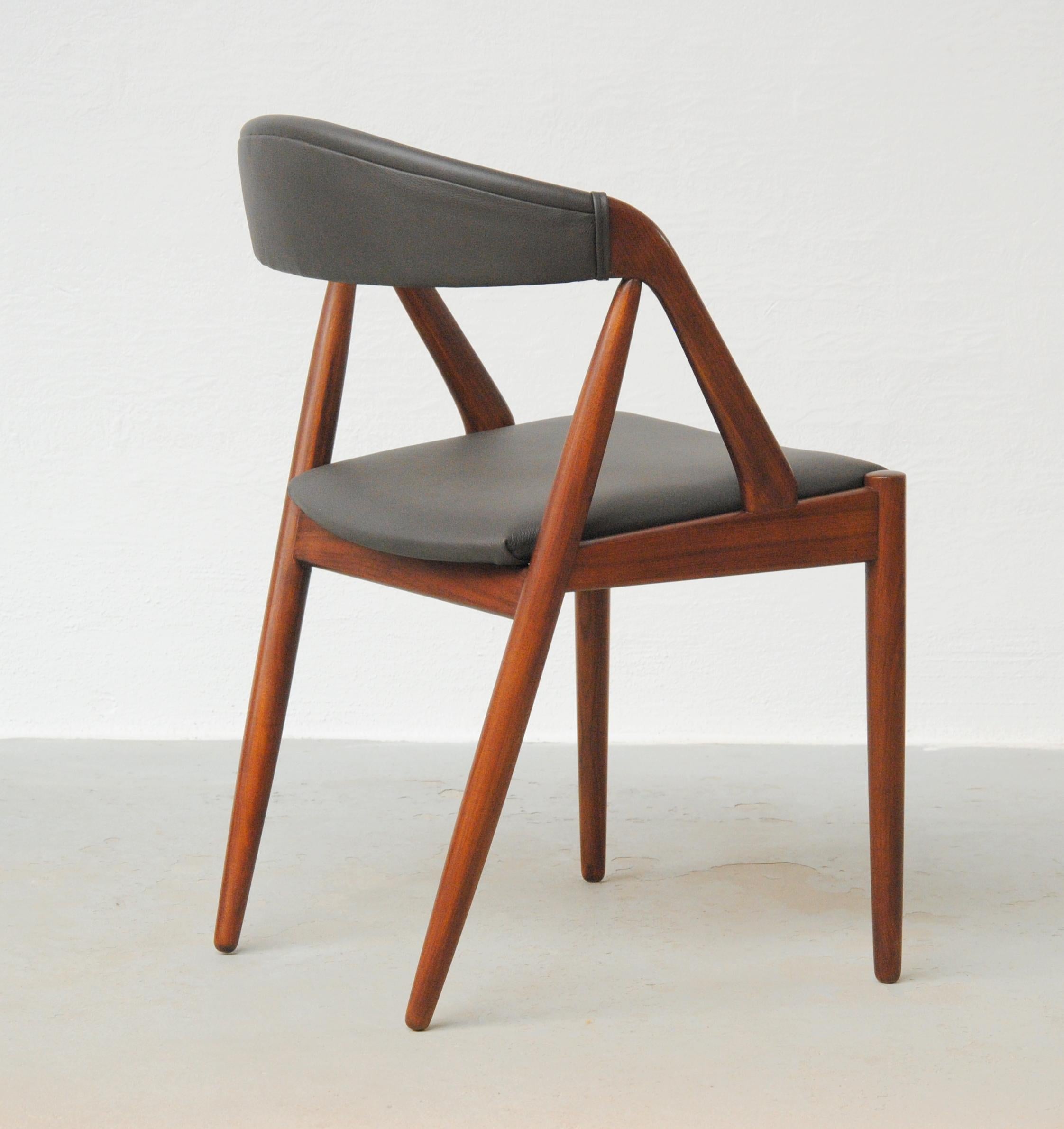 Kai Kristiansen Set of Twelve Restored Teak Dining Chairs, Custom Upholstery 4