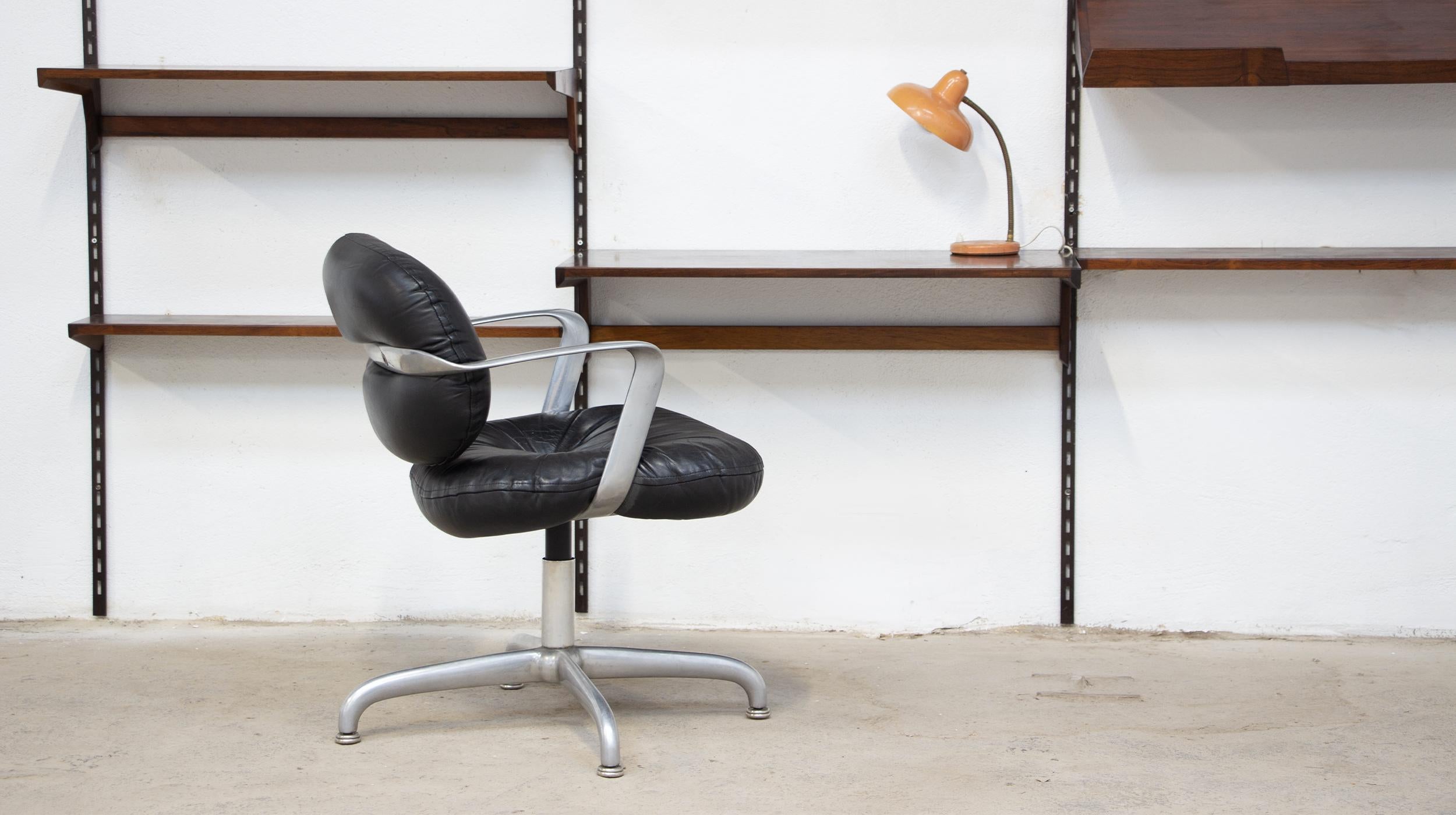 Kai Kristiansen shelving for FM furniture 1