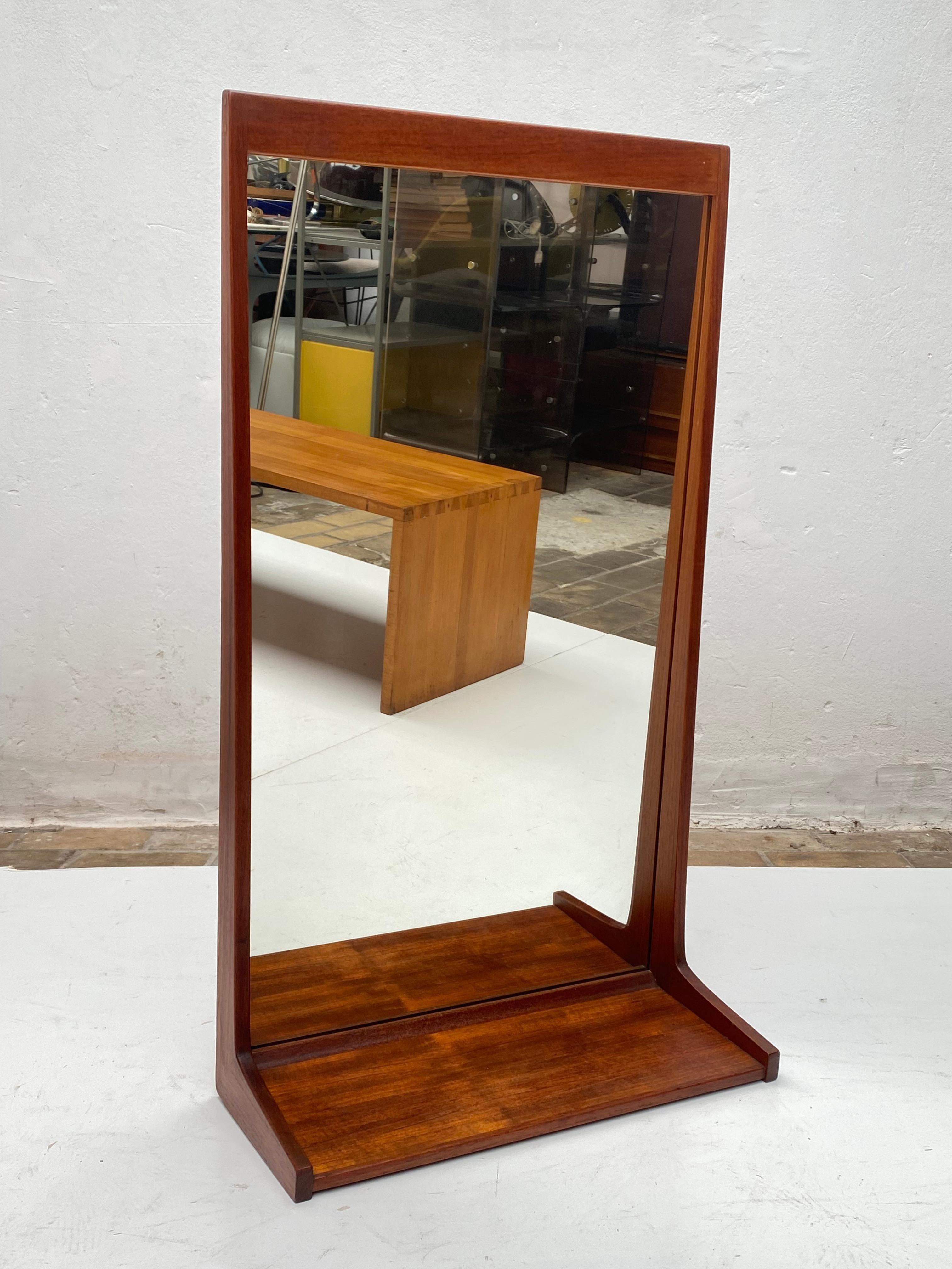 Miroir en teck massif Kai Kristiansen modèle 180 pour Aksel Kjersgaard, Danemark, années 1960 en vente 4
