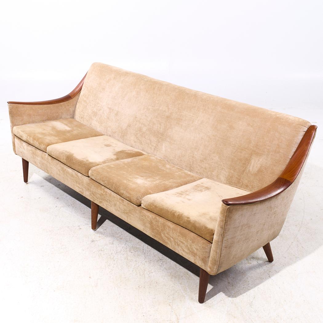 Kai Kristiansen Stil Mid Century Danish Teak Sofa im Angebot 2