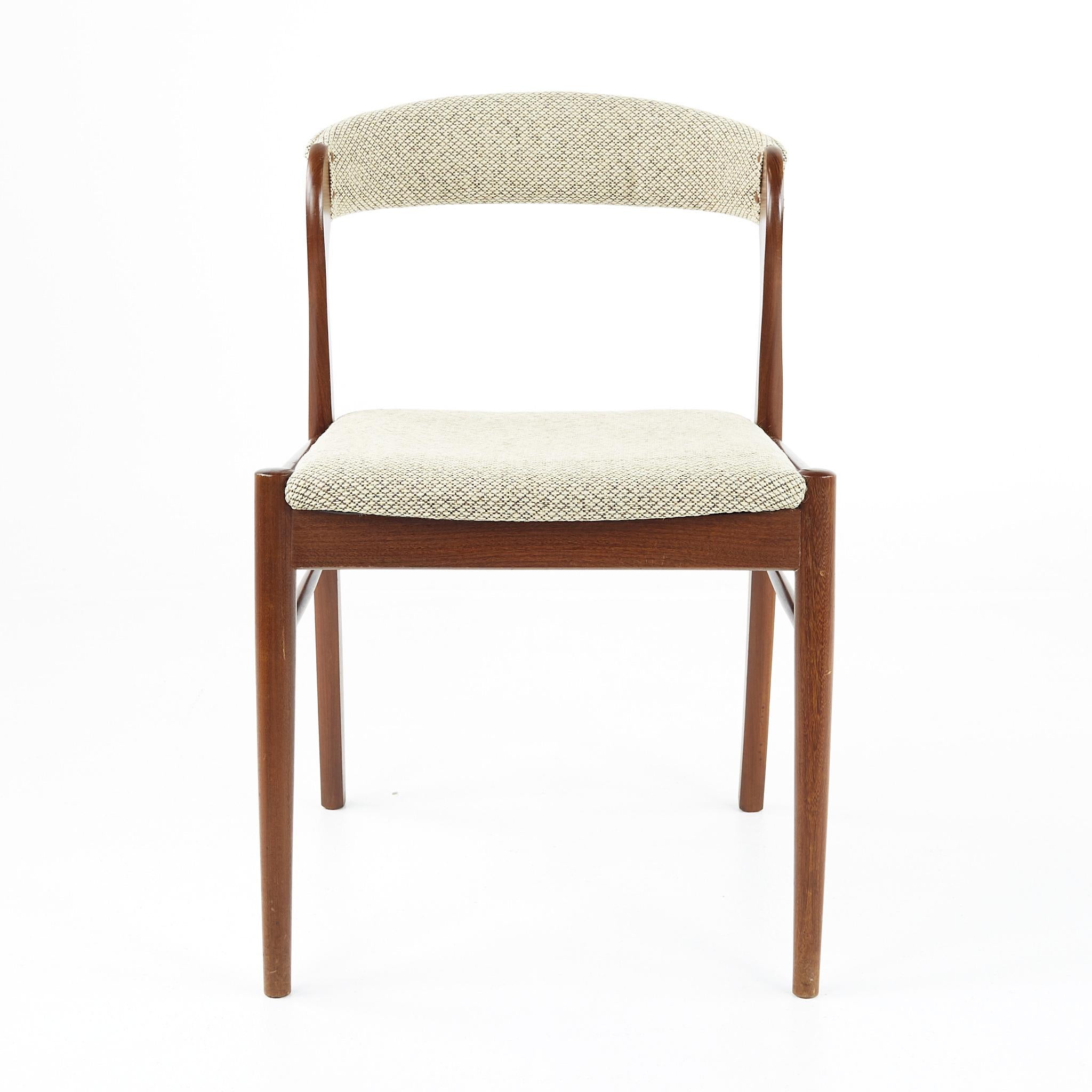 Kai Kristiansen Style Mid Century Dining Chairs, Set of 4 In Good Condition In Countryside, IL