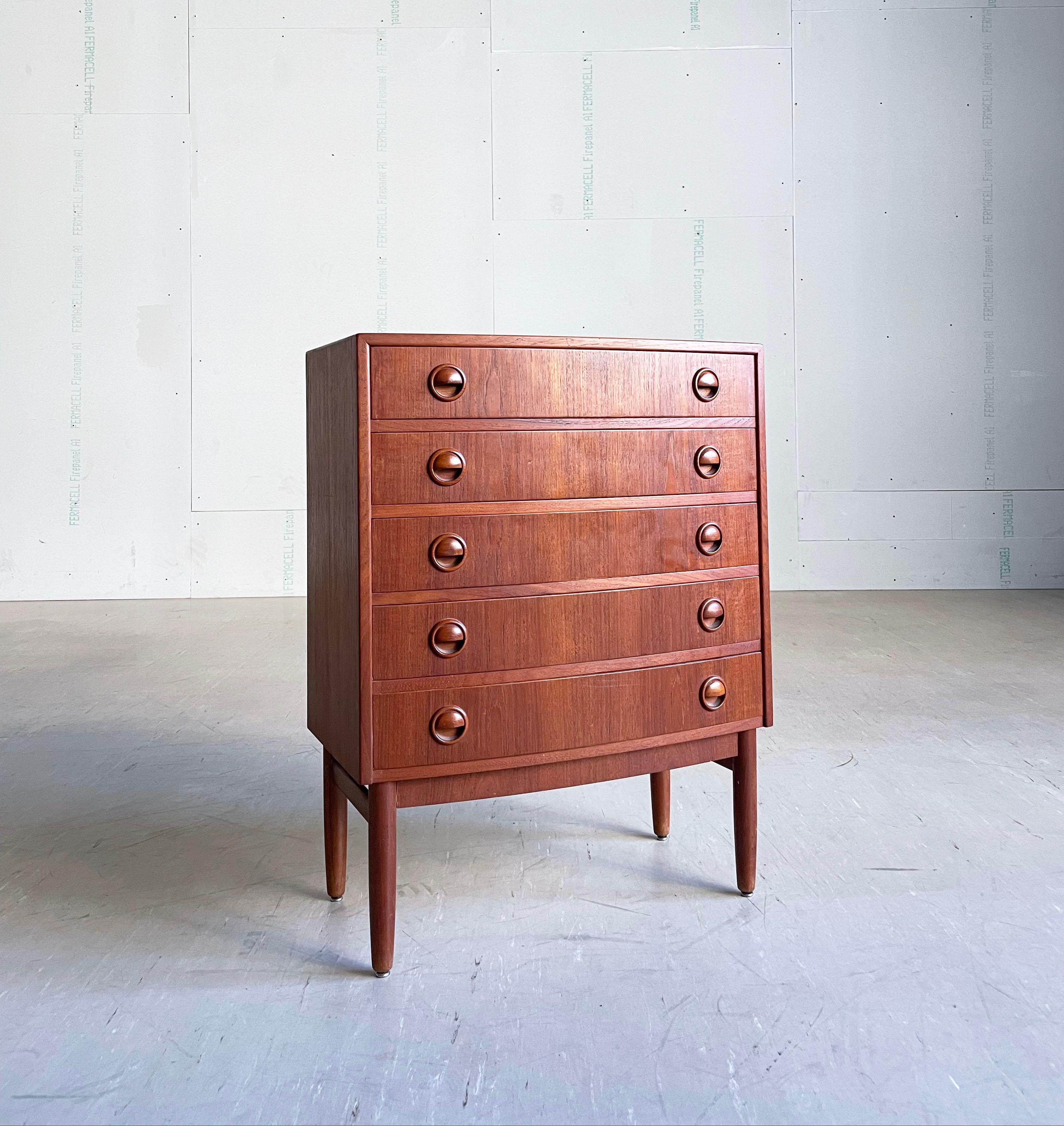 XX secolo Cassettiera in teak Kai Kristiansen by  Feldballes Møbelfabrik, Danimarca in vendita