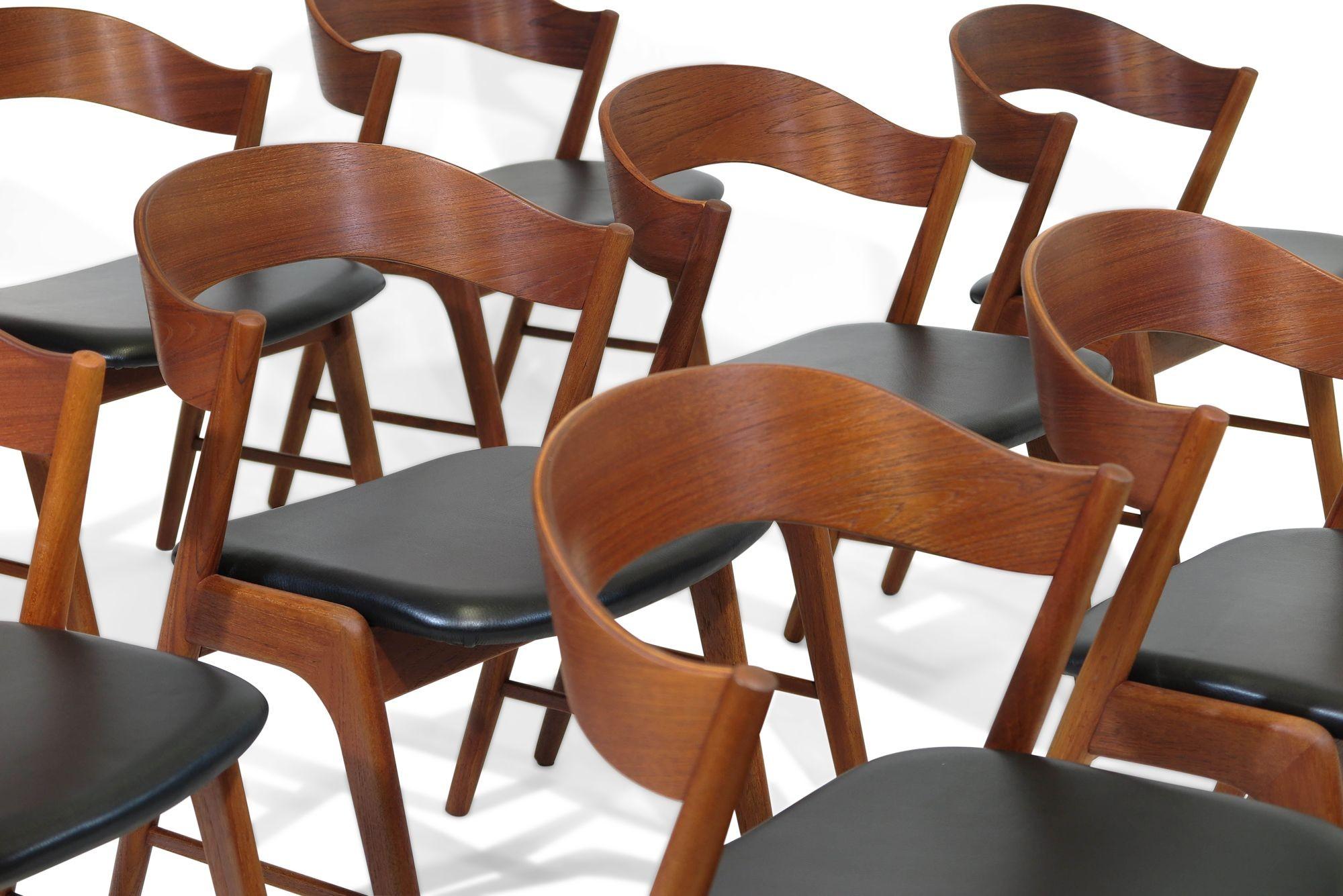 Mid-century Kai Kristiansen Teak Curved Back Danish Dining Chairs In Excellent Condition In Oakland, CA